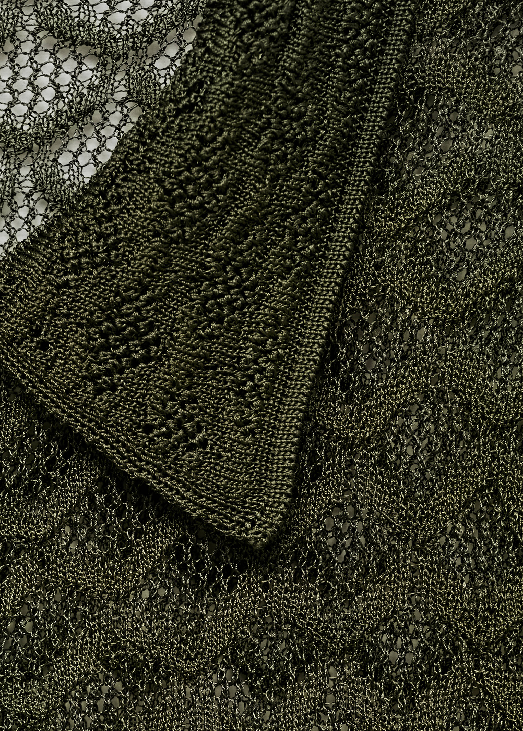 Flared pleated trousers - Details of the article 8