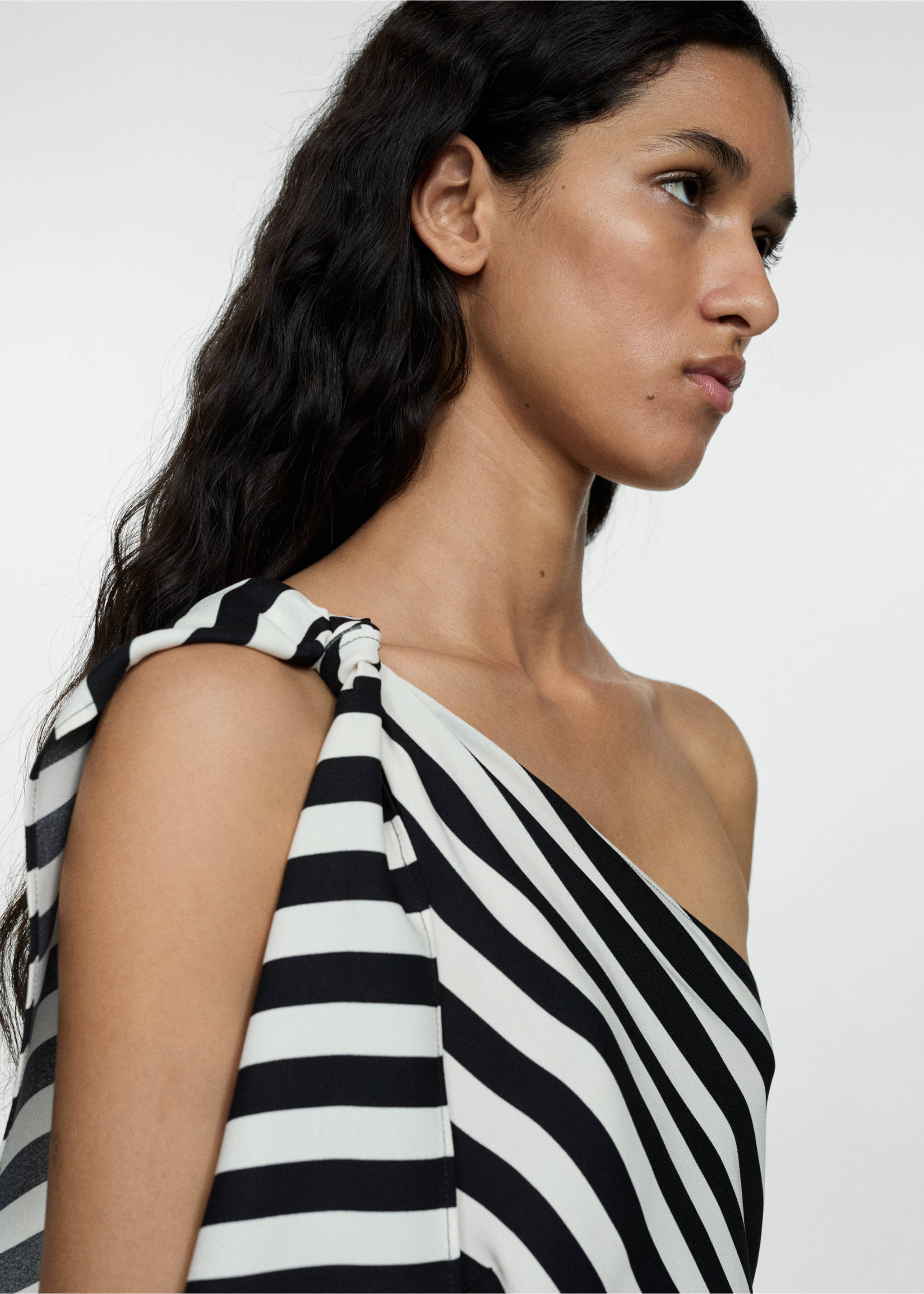 Striped asymmetrical dress - Details of the article 1, White. Ref: 77074793-00.
