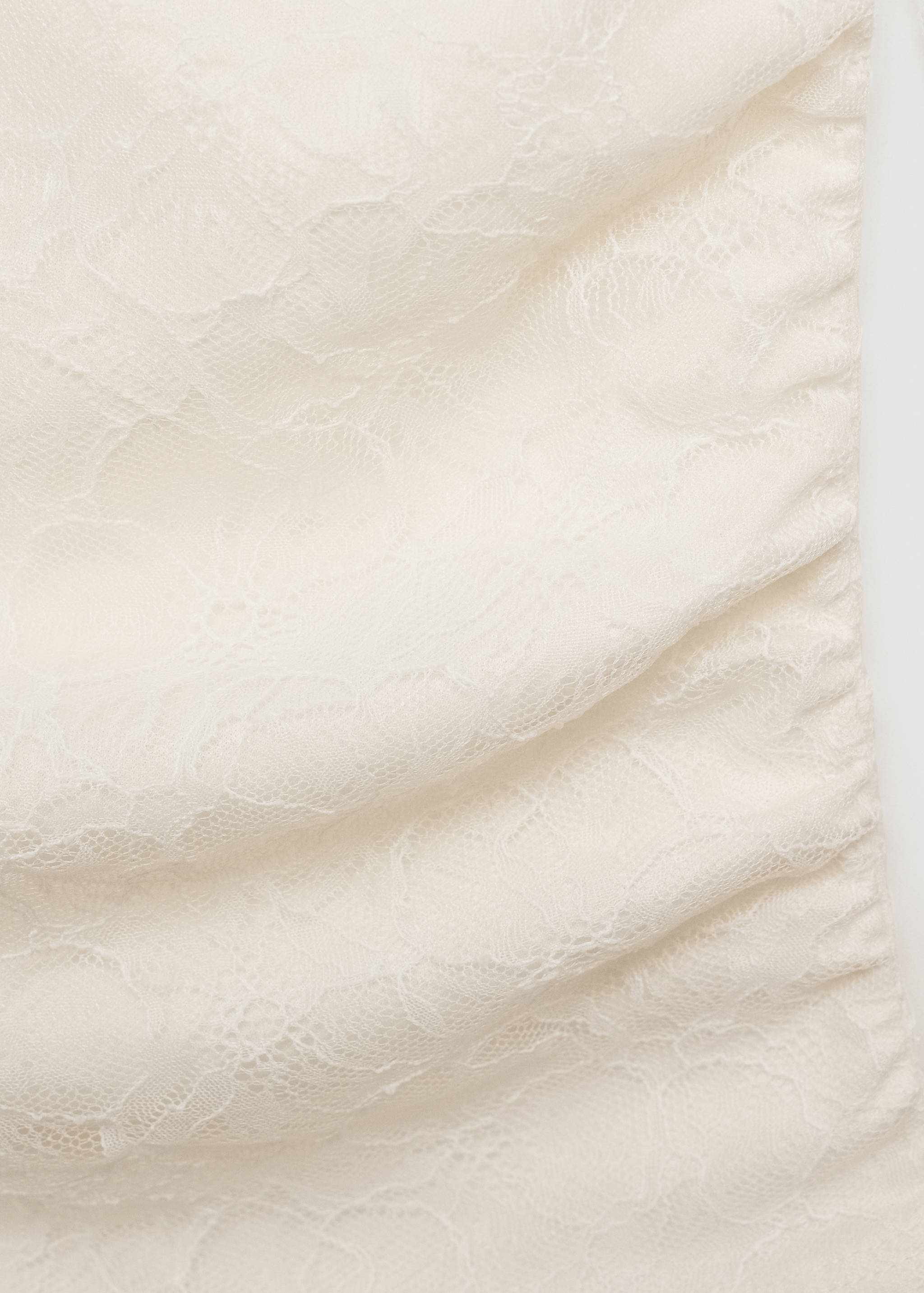 Schulterfreies T-Shirt aus Spitze - Detail des Artikels 8