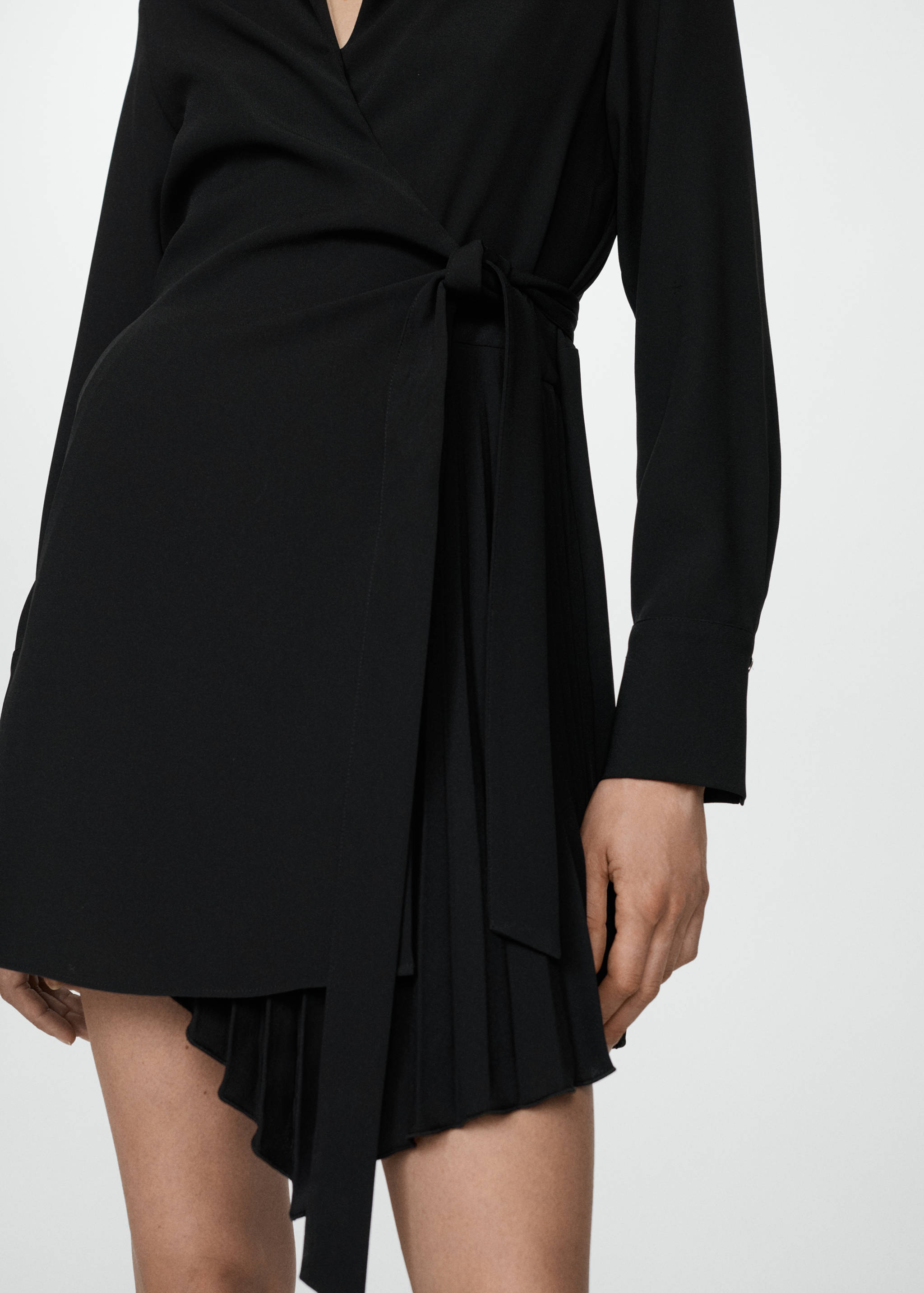 Wrap dress with pleated detail - Details of the article 6