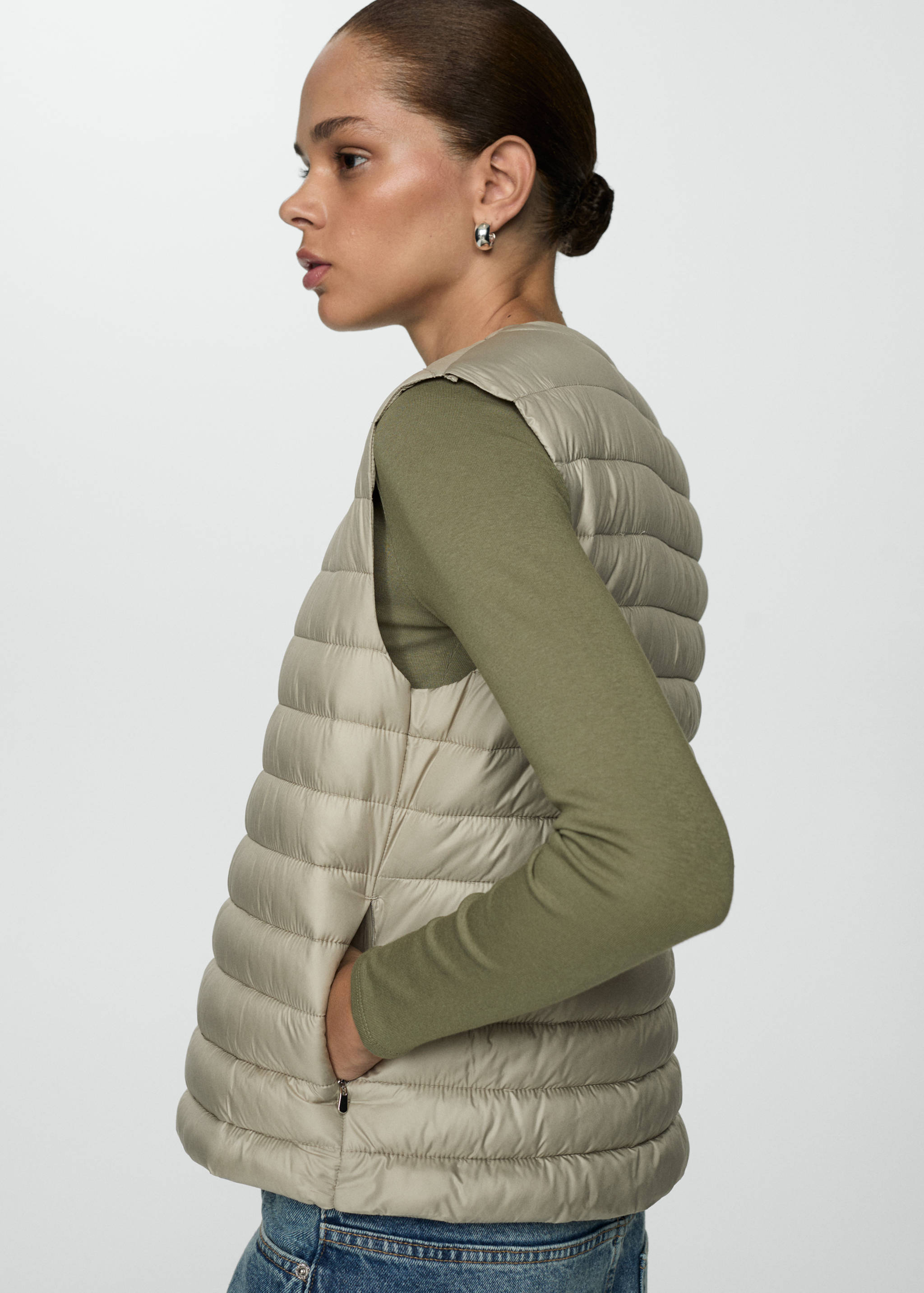 Quilted gilet - Details of the article 2