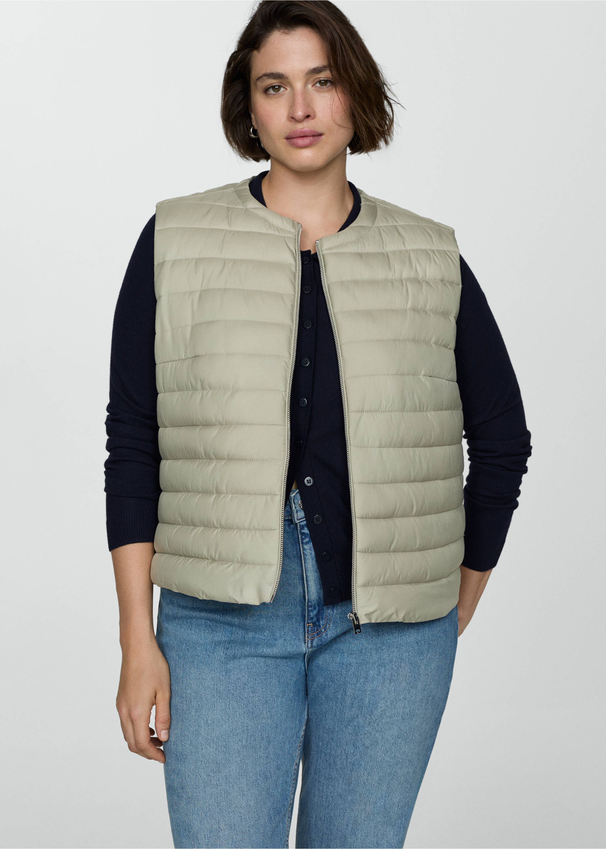 Quilted gilet - Details of the article 5, Light Heather Grey. Ref: 77075634-00.
