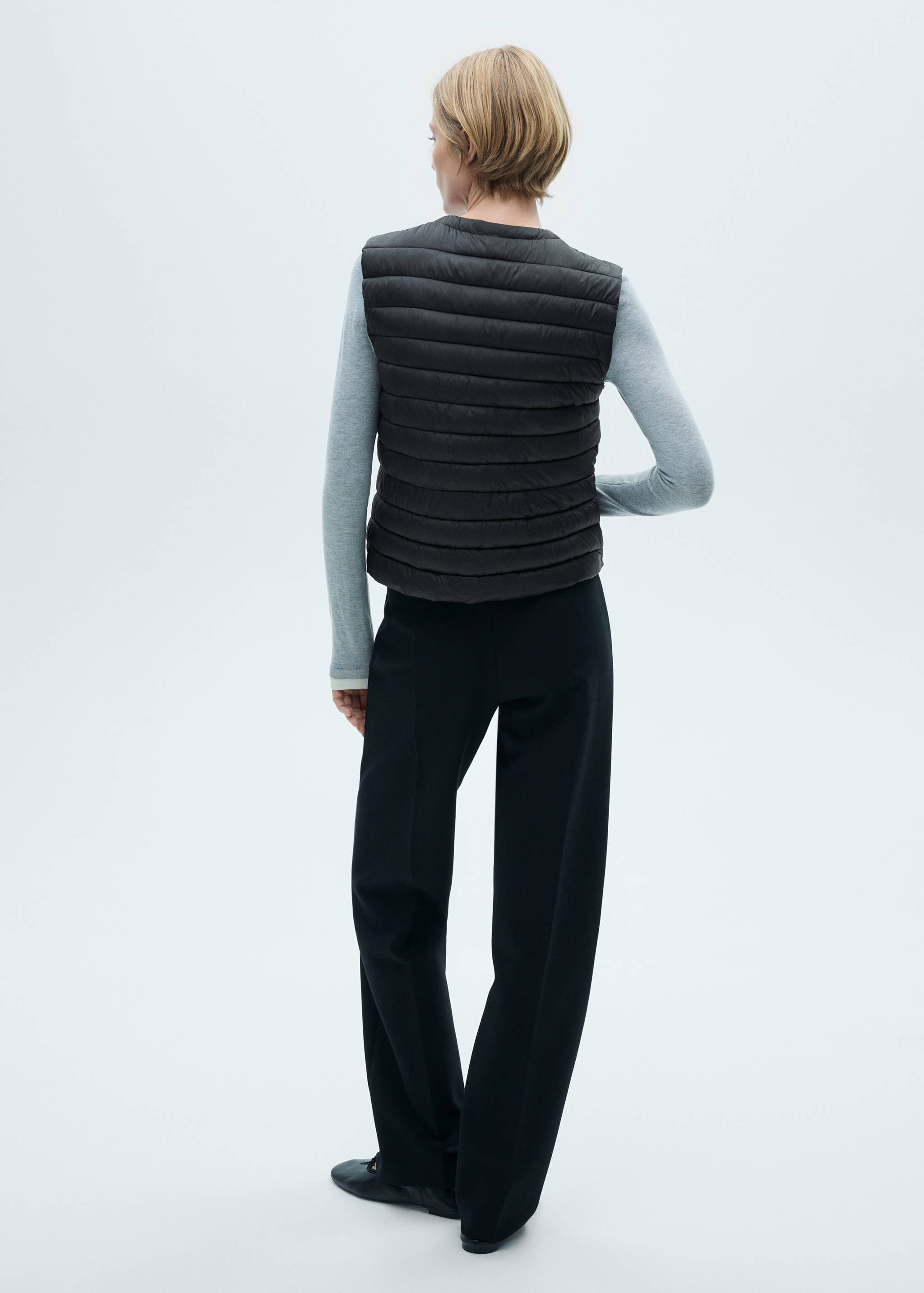 Quilted gilet - Reverse of the article