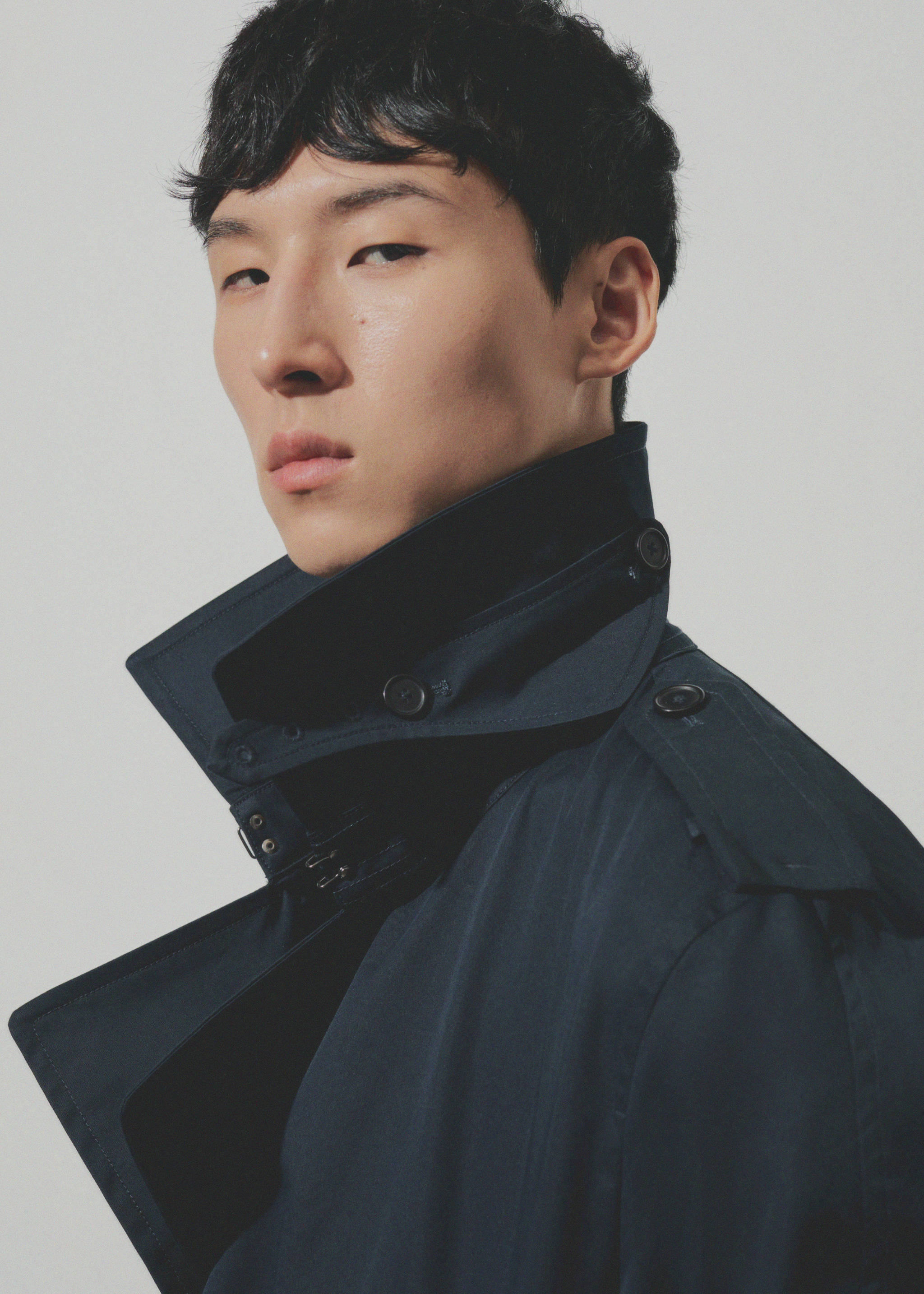 Water-repellent belted trench coat - Details of the article 3, Dark Navy. Ref: 77075961-00.