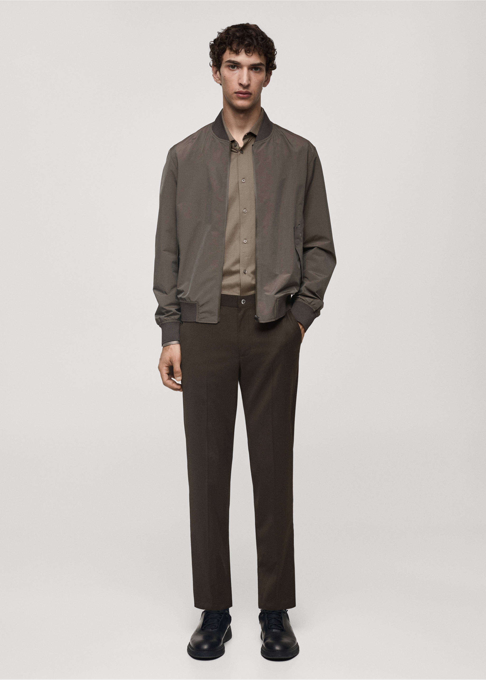 Slim Fit-Hose aus Comfort-Stretch-Gewebe Coolmax® - Allgemeine Ansicht, Braun. Ref: 77075963-00.