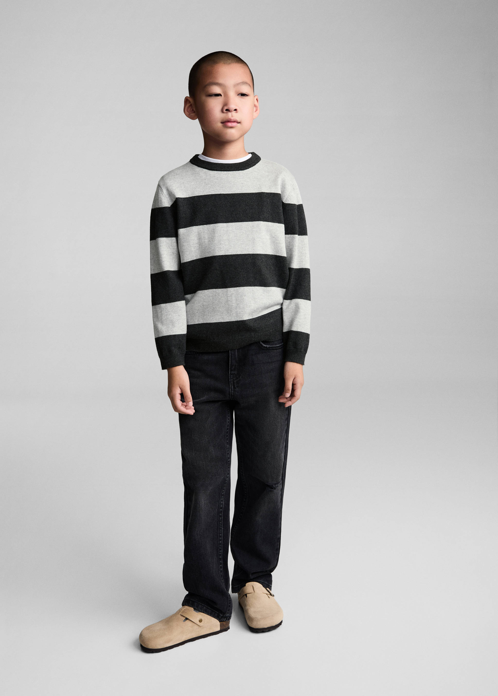 Knit striped sweater - General plane
