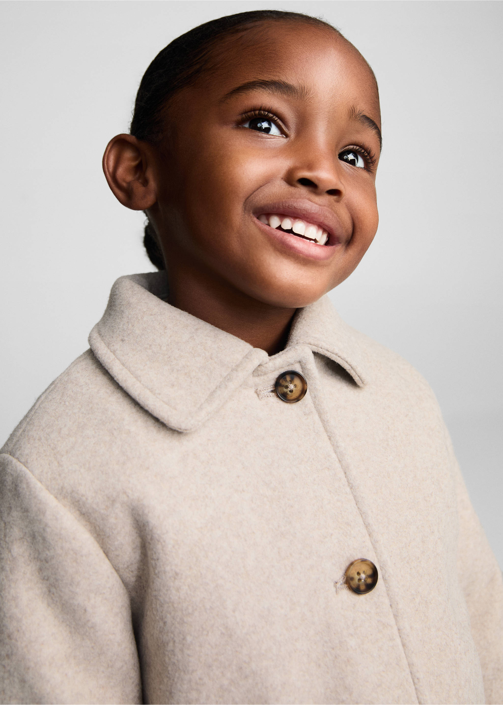 Krótki płaszcz flauszowy - Szczegóły artykułu 1, Kremowy / écru. Ref: 77075976-00.