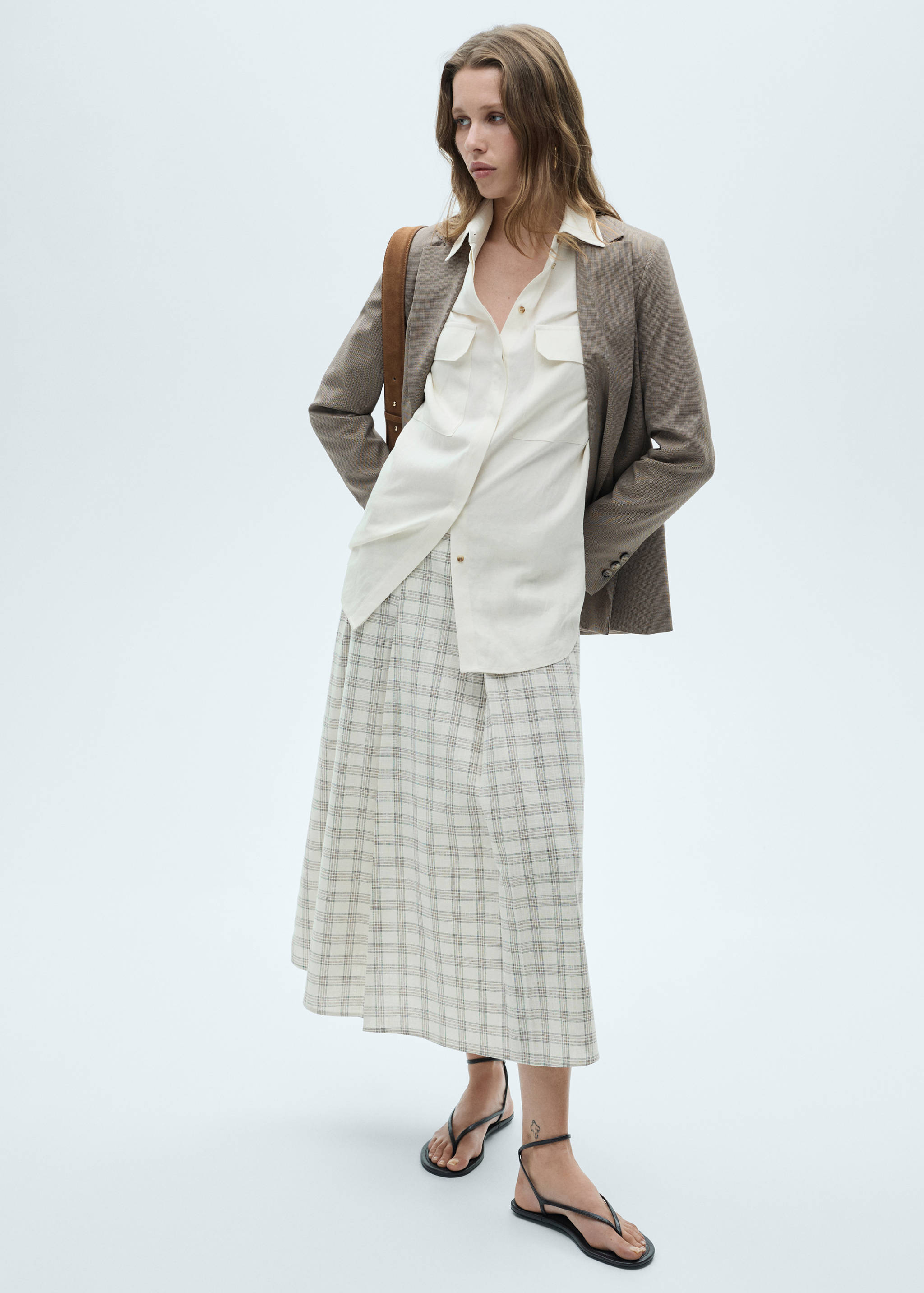 Rozkloszowana spódnica w kratkę - Szczegóły artykułu 2