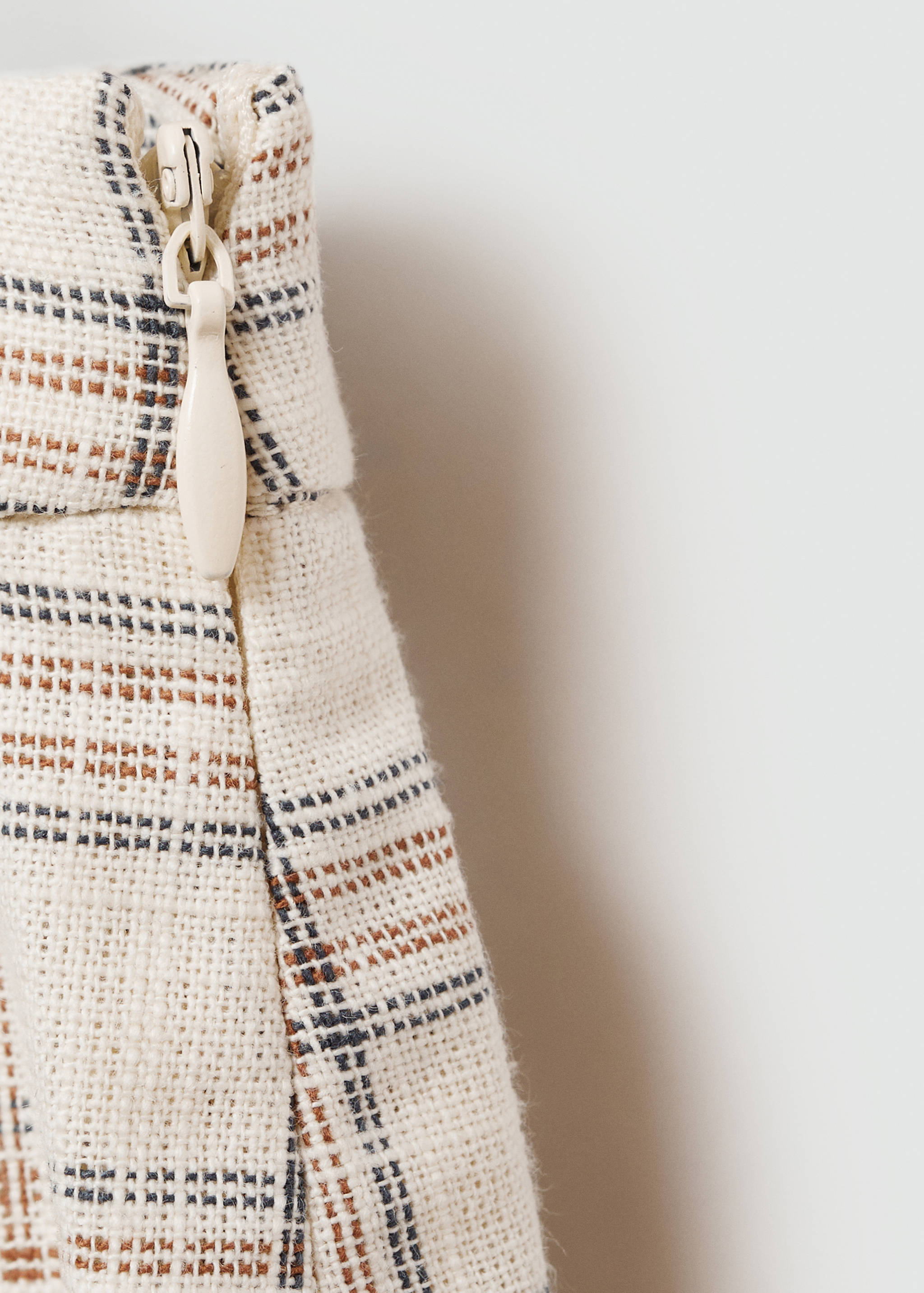 Rozkloszowana spódnica w kratkę - Szczegóły artykułu 0