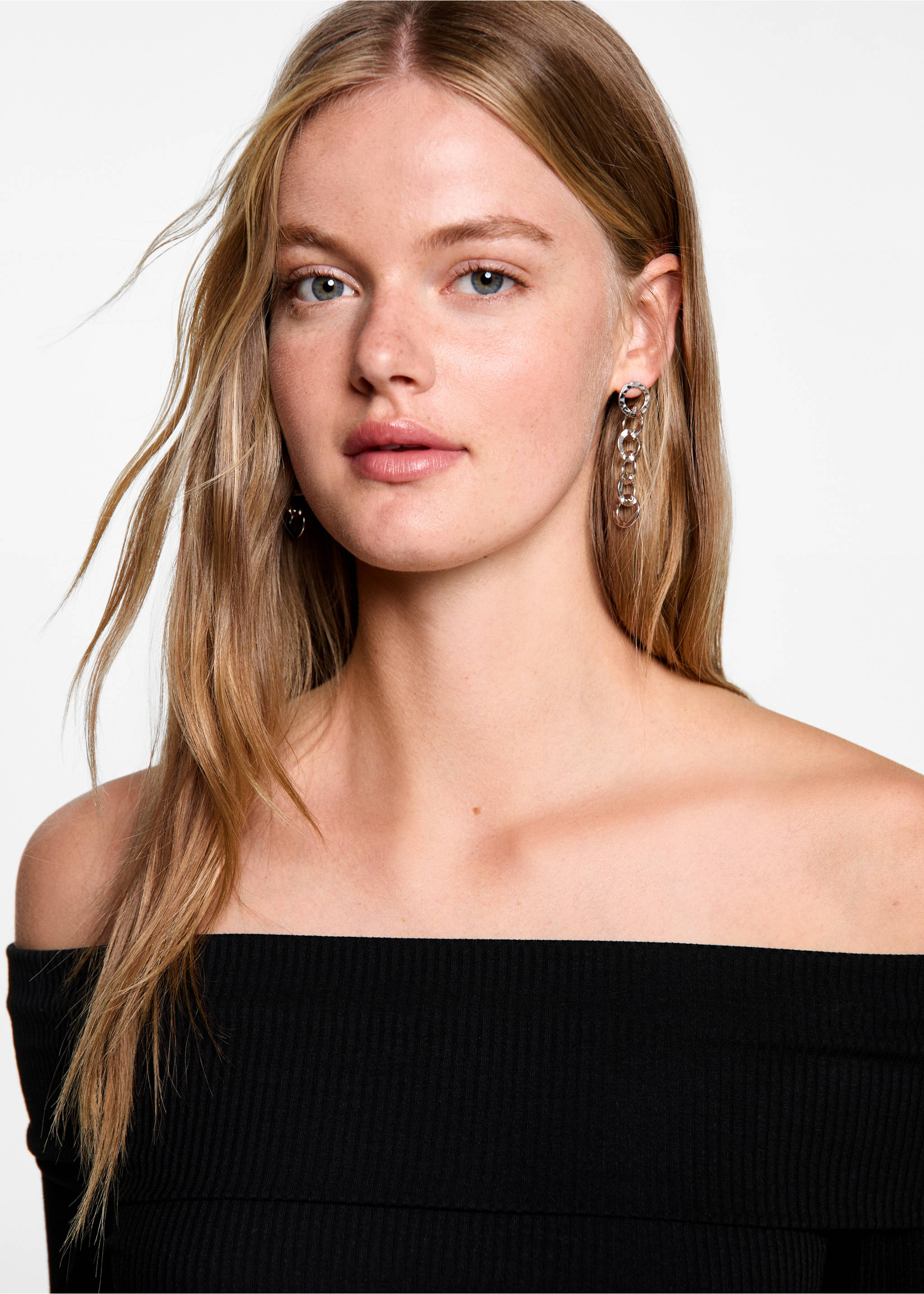 Off-the-shoulder long dress - Details of the article 1, Black. Ref: 77075984-00.