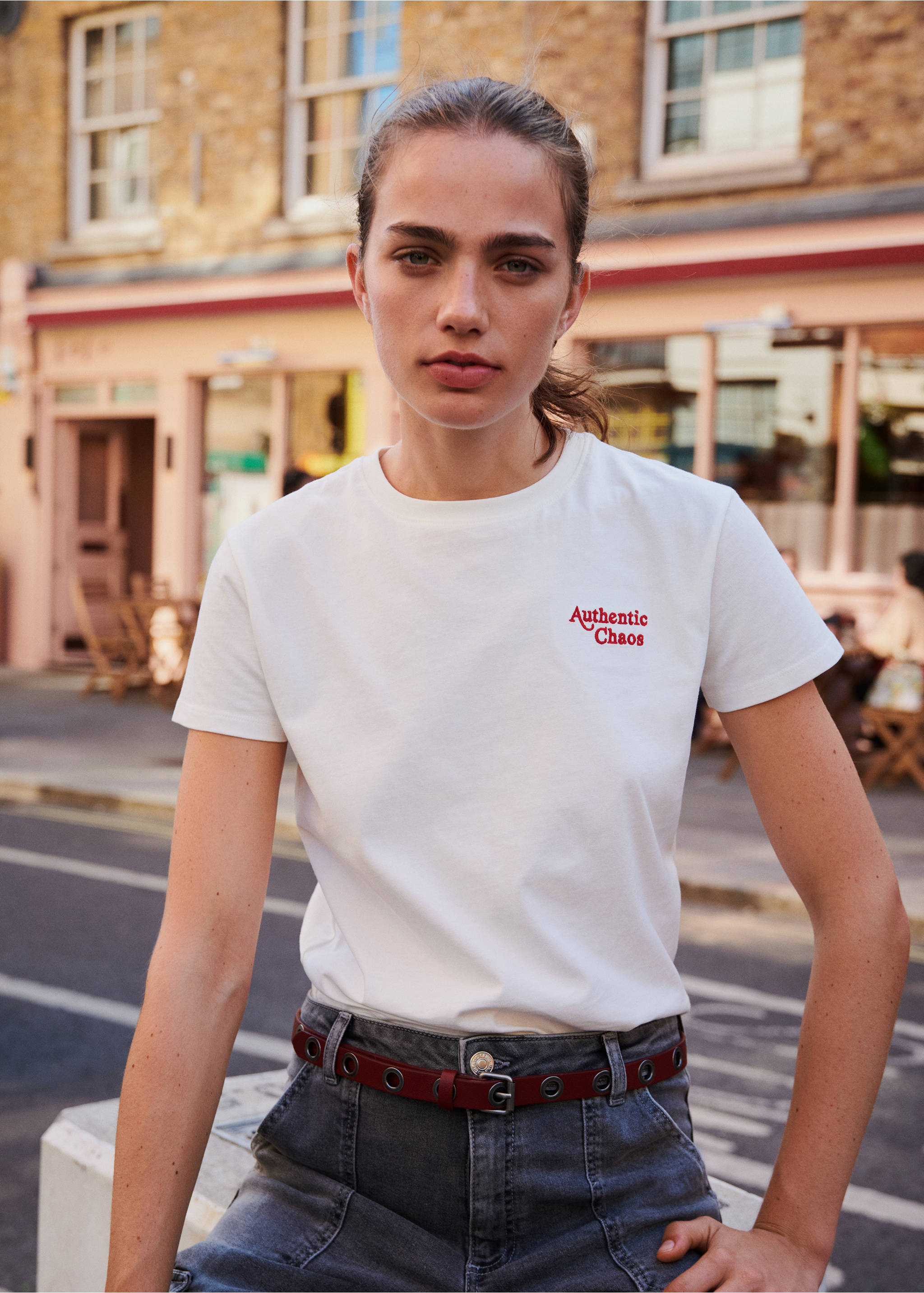 Embroidered detail cotton T-shirt - Details of the article 5, Off White. Ref: 77075993-00.