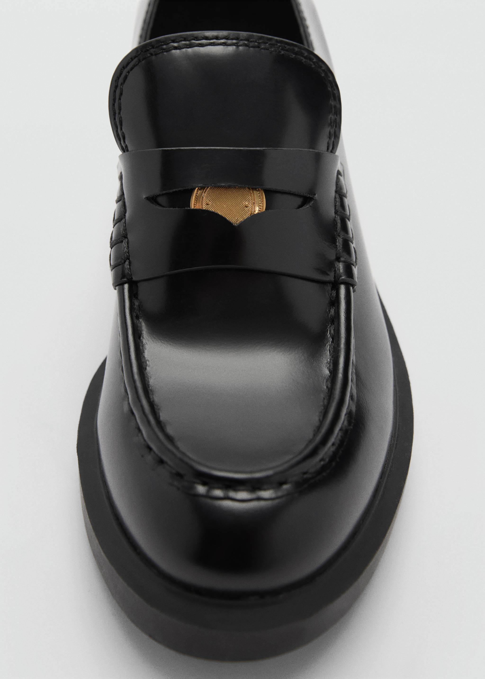Leather loafers with metallic detail - Details of the article 2
