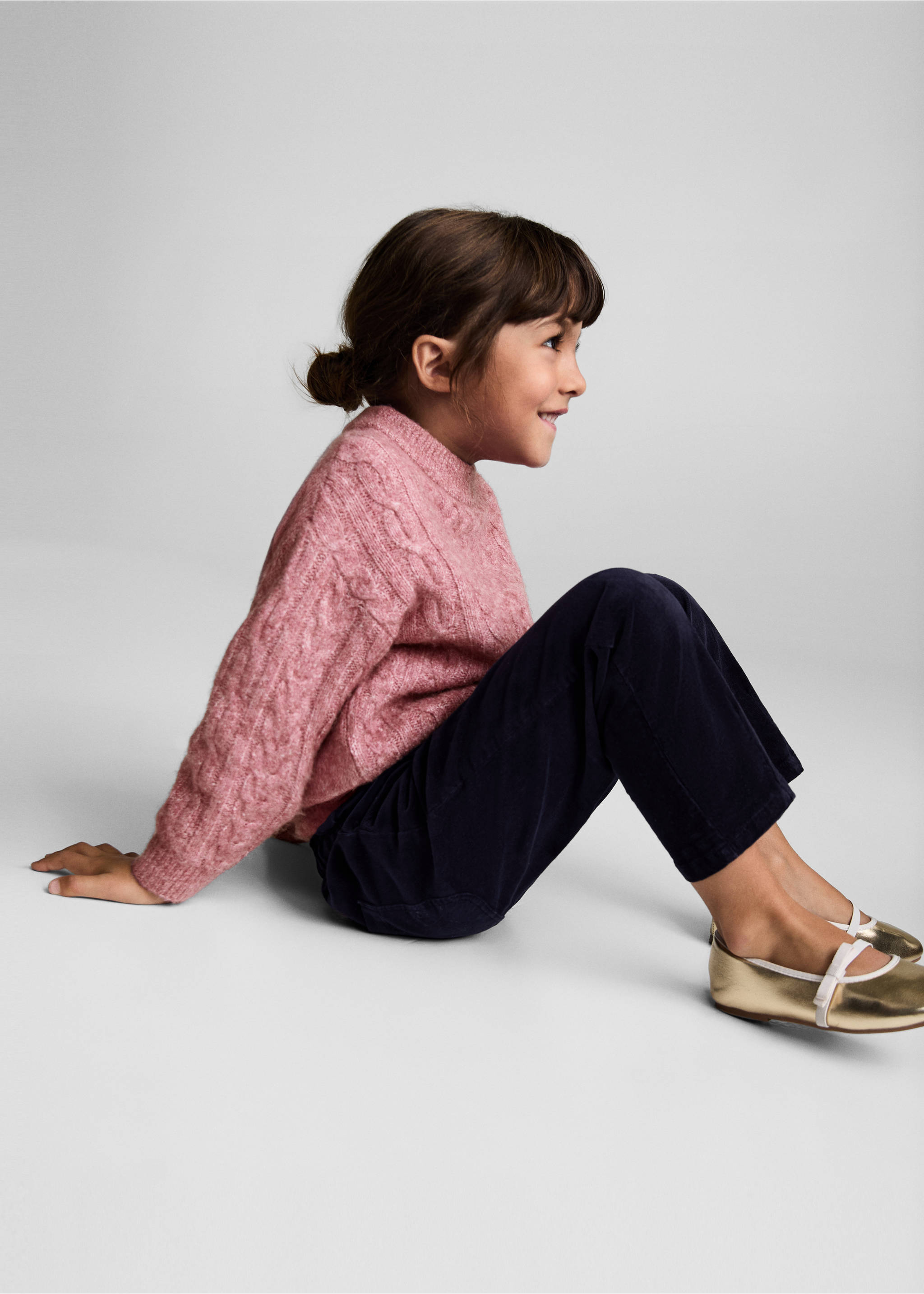 Corduroy paper bag pants - Details of the article 1, Dark Navy. Ref: 77076344-00.