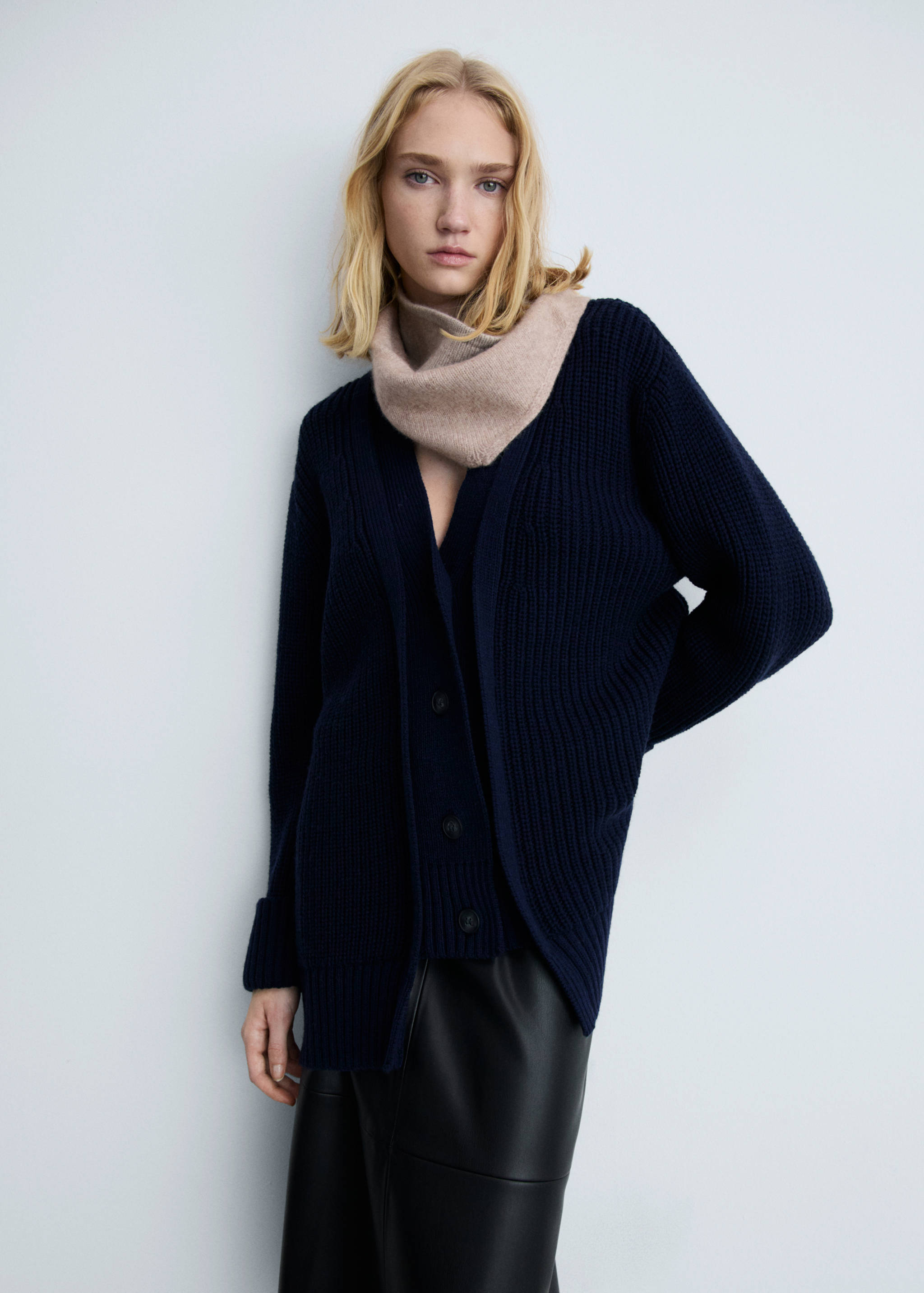 Cashmere wool-blend scarf - General plane
