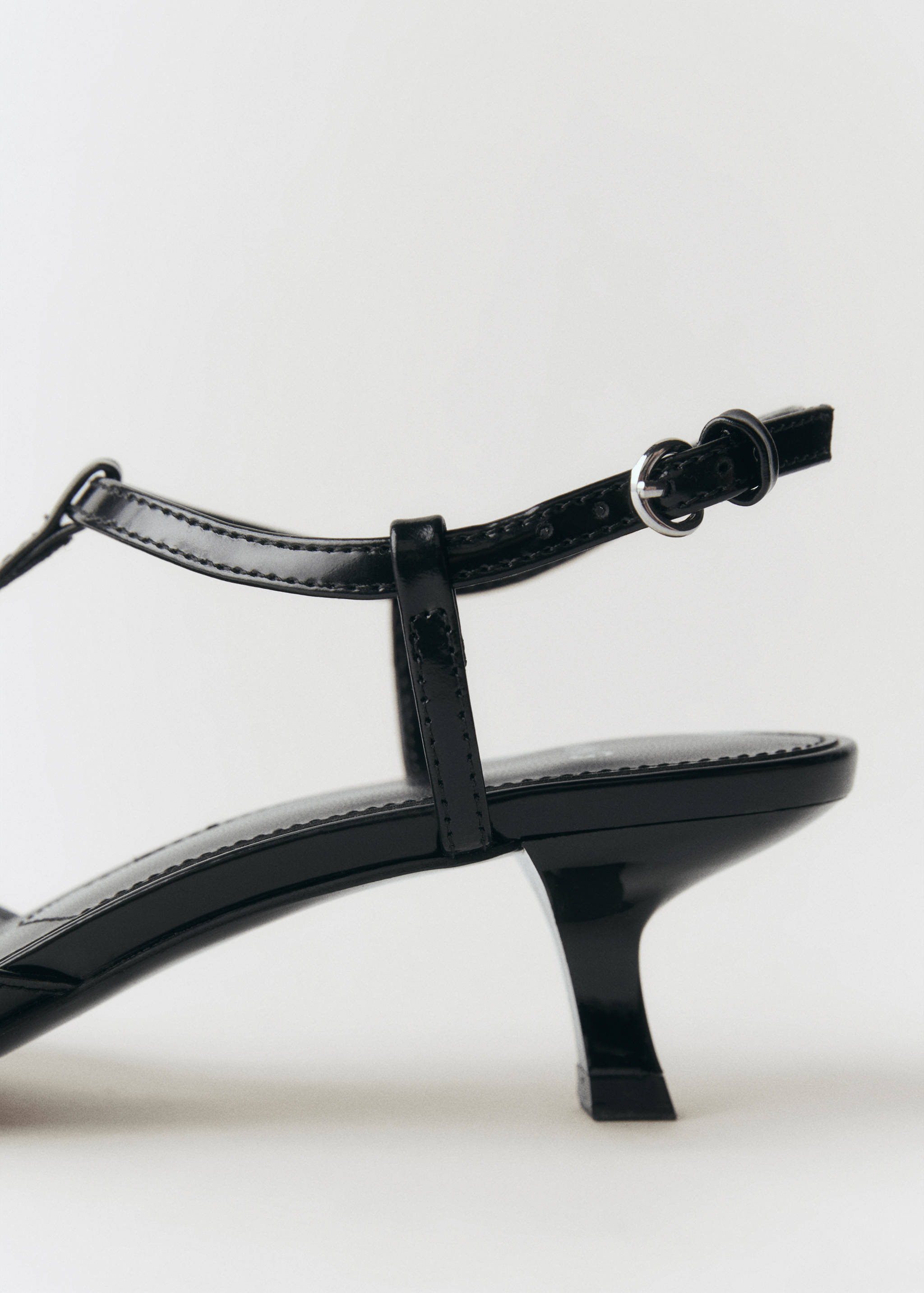 Pantofi de piele cu toc kitten - Detaliu al articolului 2