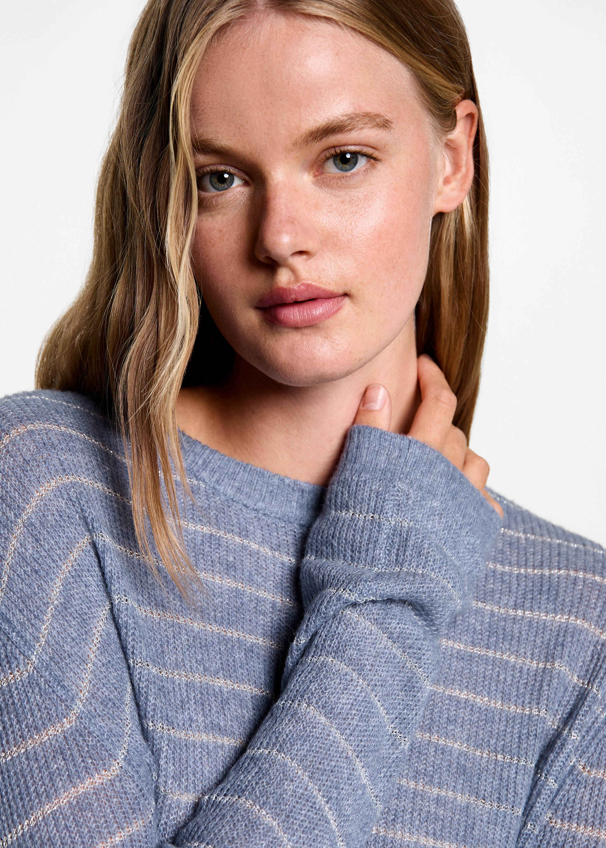 Gestreifter Pullover aus Lurexgewebe - Detail des Artikels 1