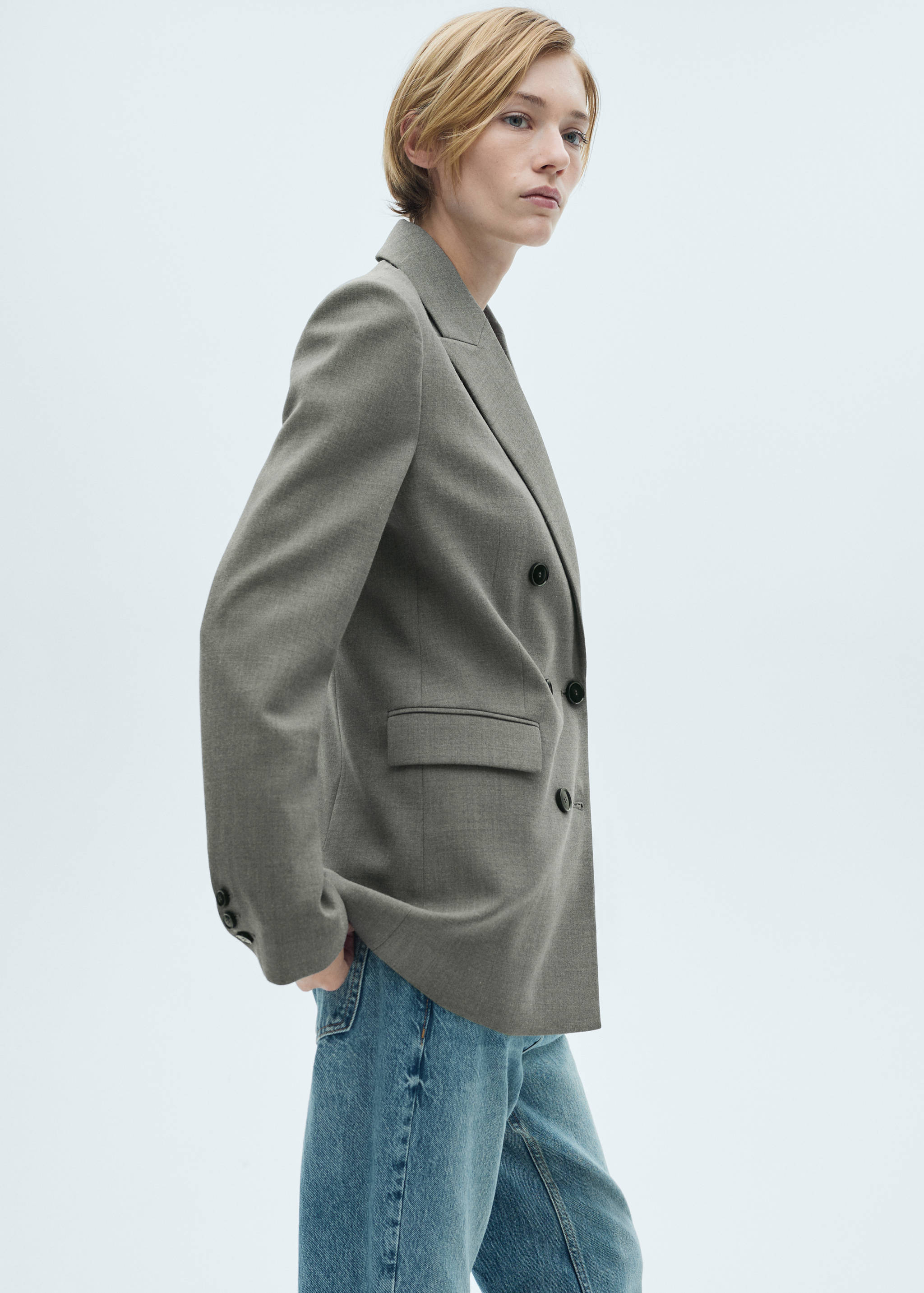 Double-breasted suit blazer - Details of the article 2