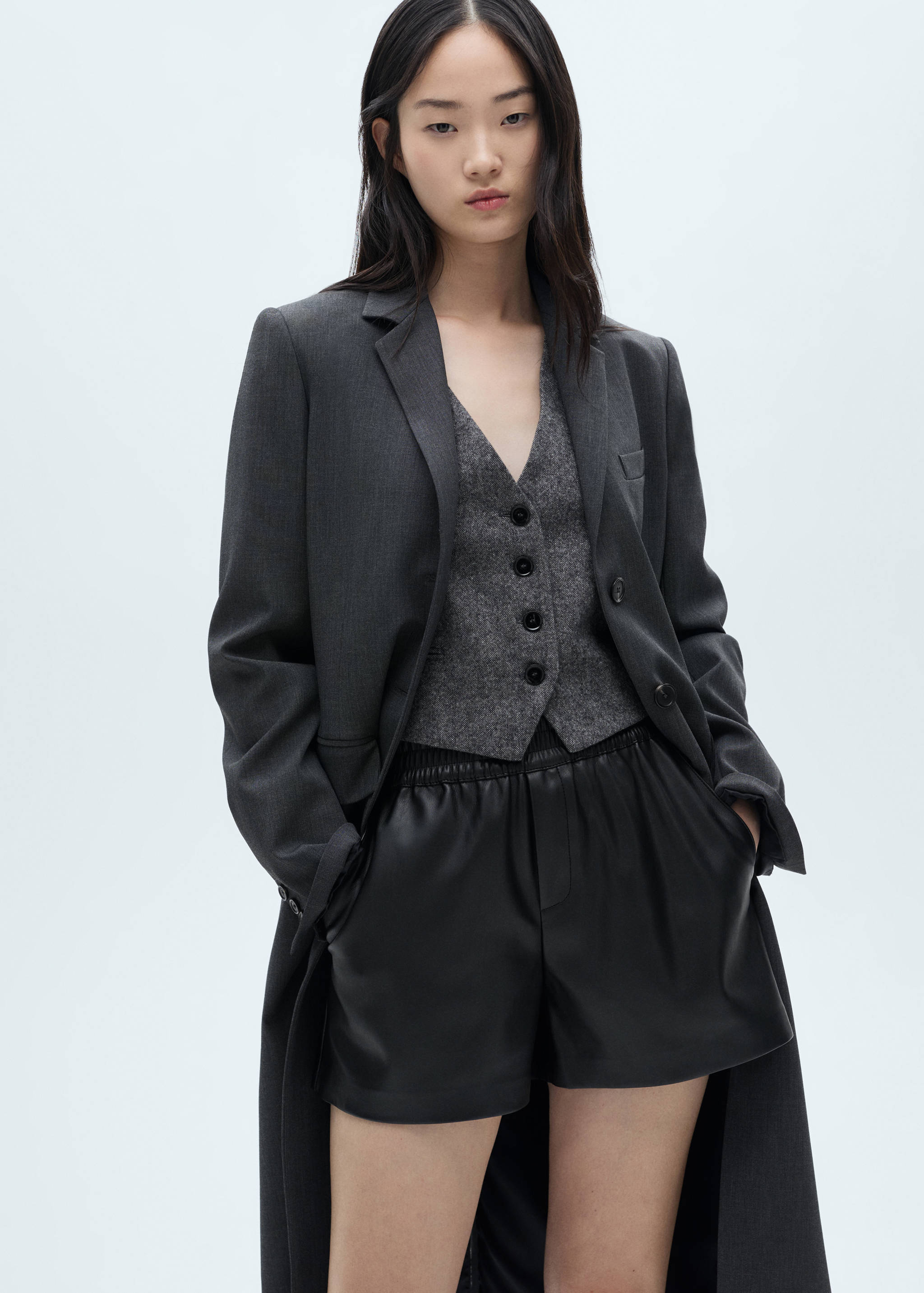 Faux-leather shorts with elastic waist - Details of the article 1