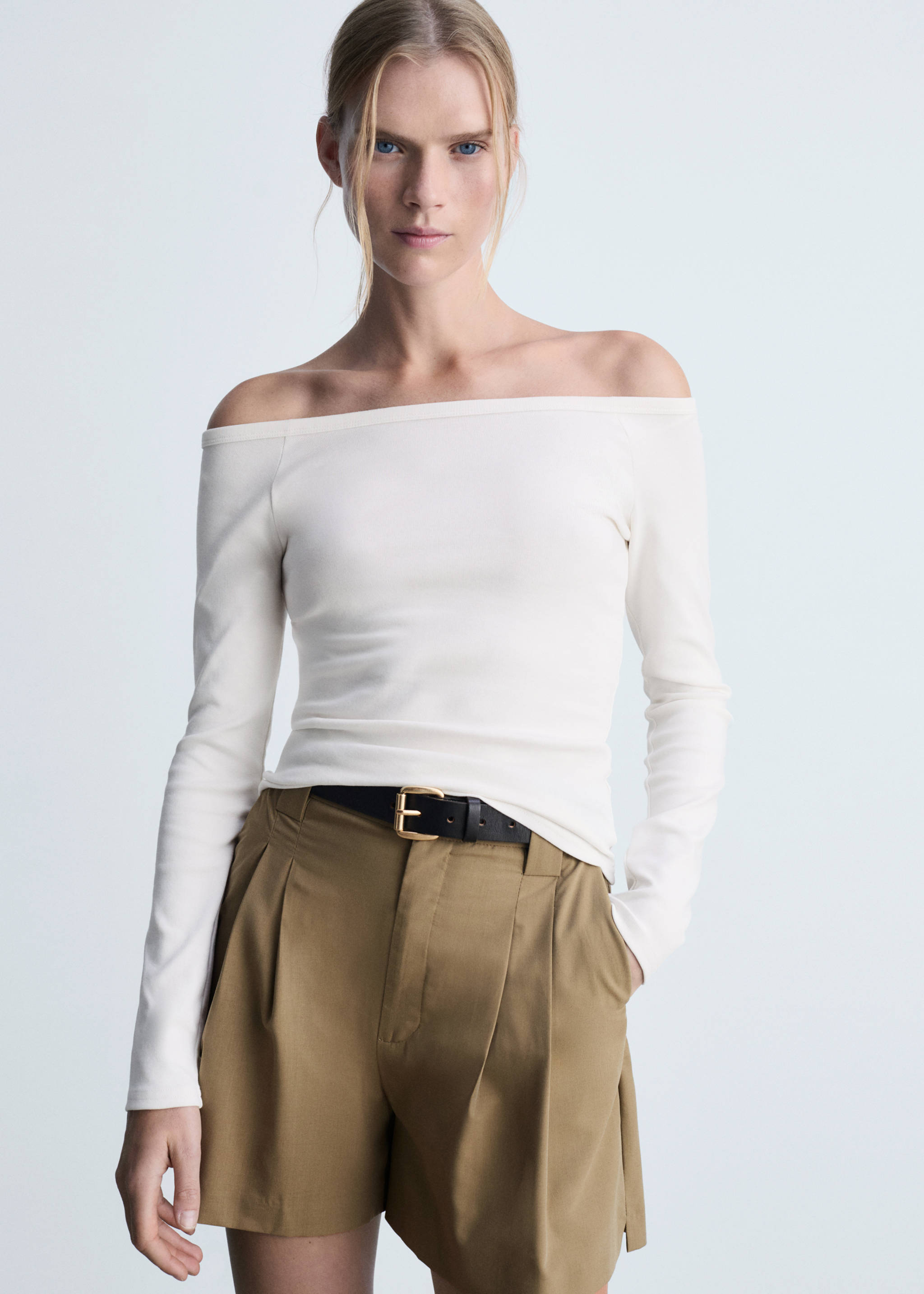 Calções de fato com pinças - Plano médio