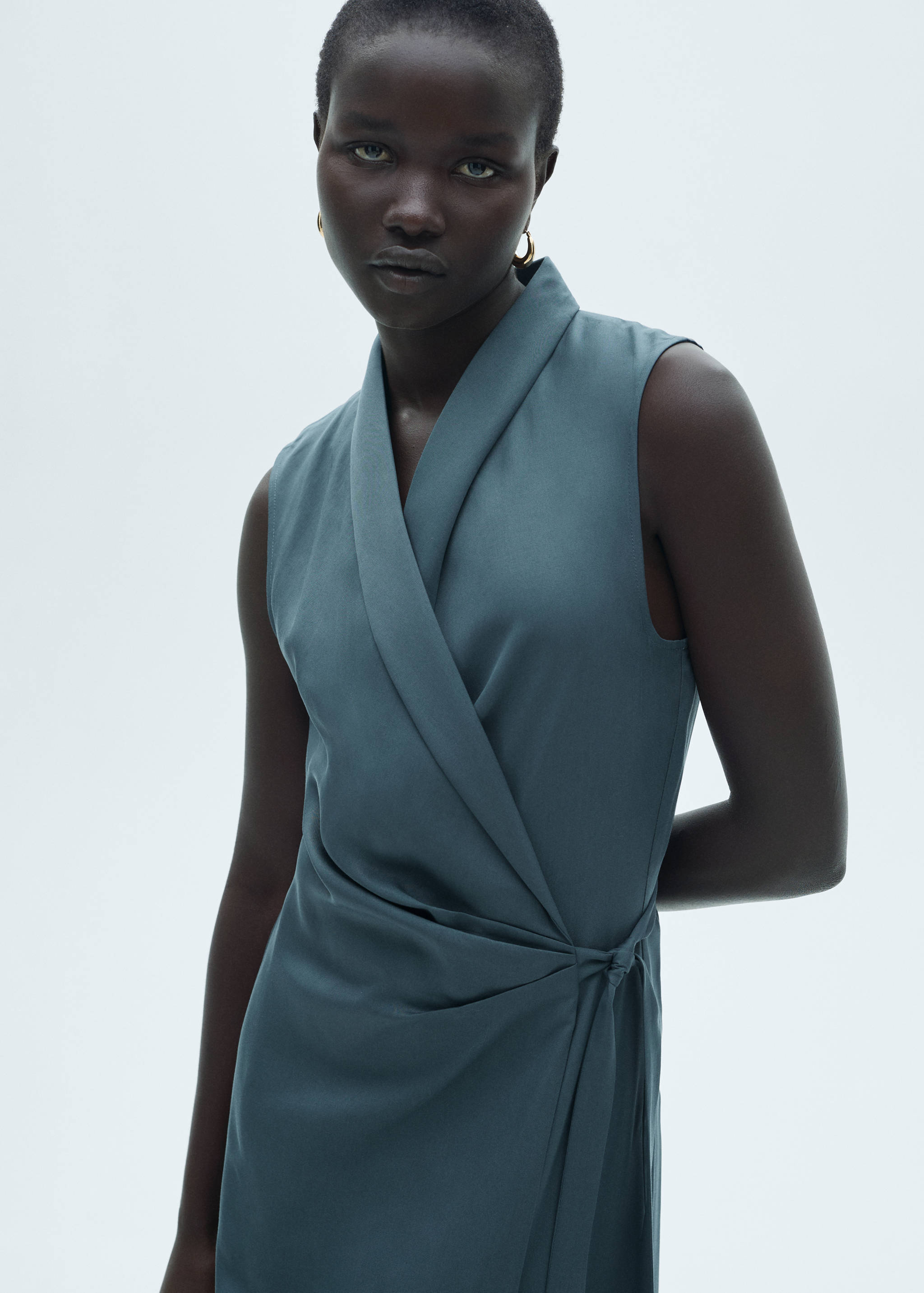 Lyocell jurk met knoopdetail - Middenvlak