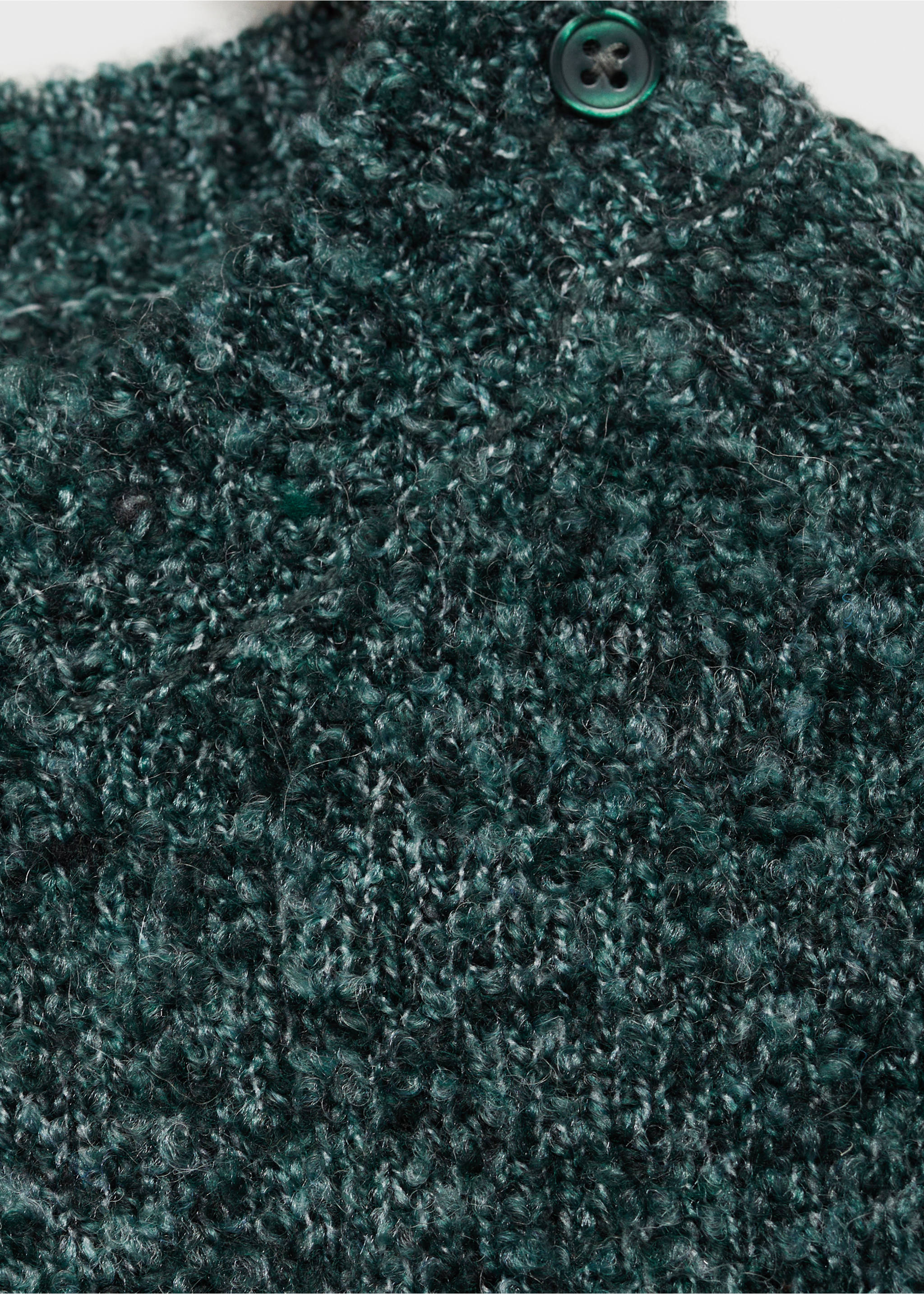Chunky-knit sweater - Details of the article 8, Dark Green. Ref: 77077659-00.