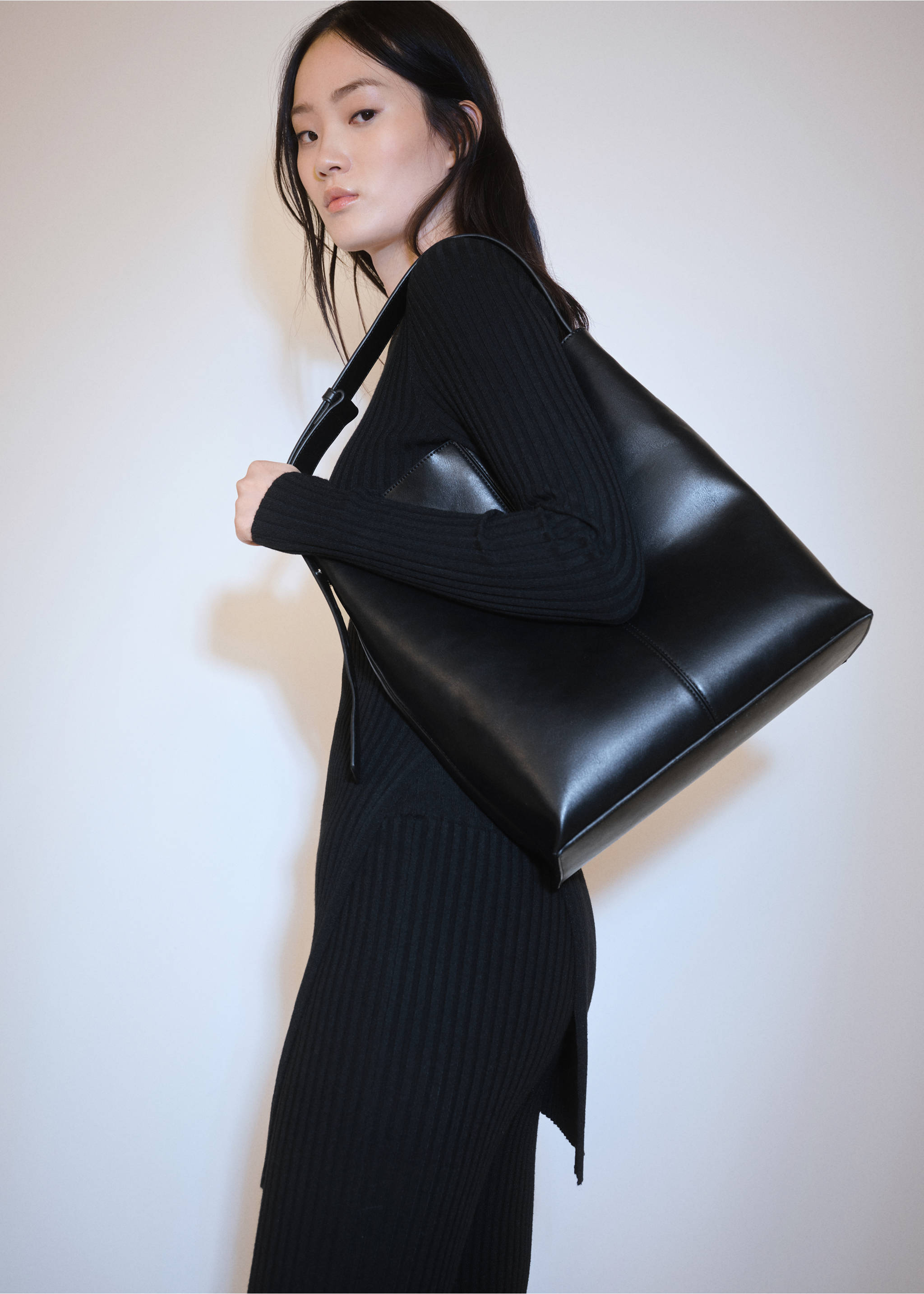 Ribbed short dress - Details of the article 2, Black. Ref: 77077664-00.