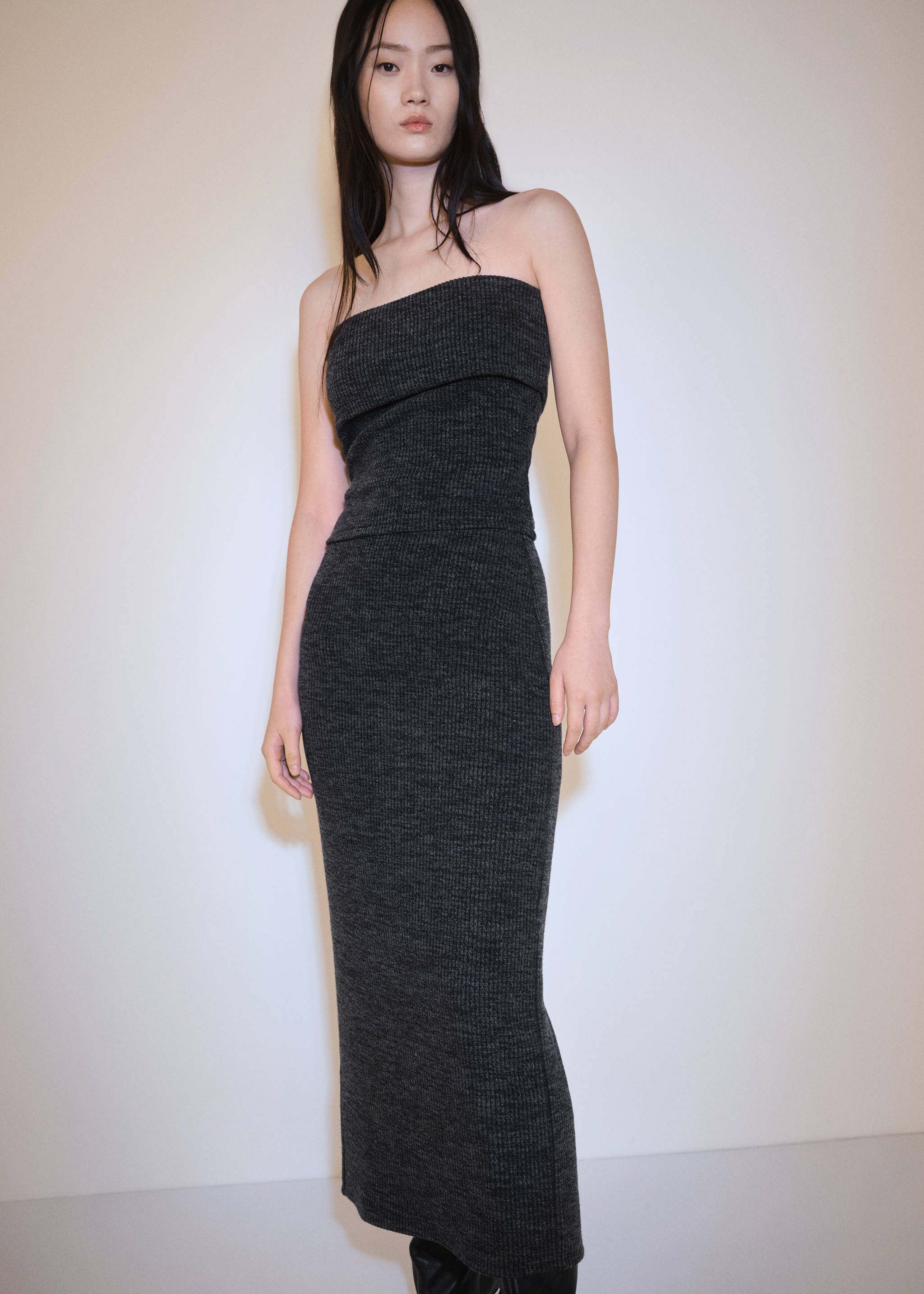 Top escote vuelto - Plano medio