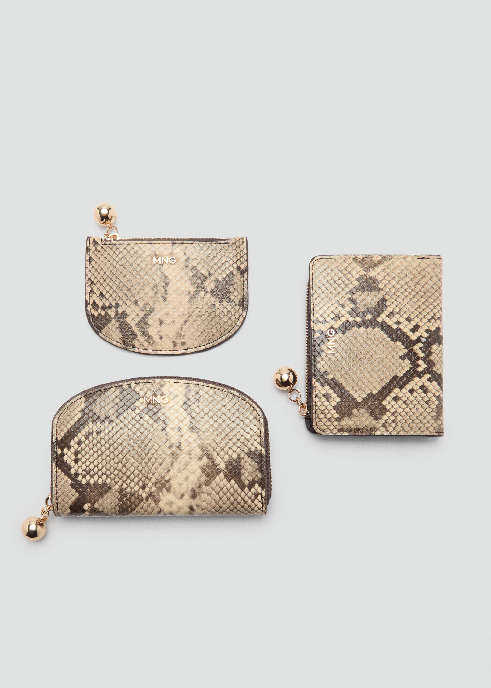 Faux-leather wallet - Details of the article 2