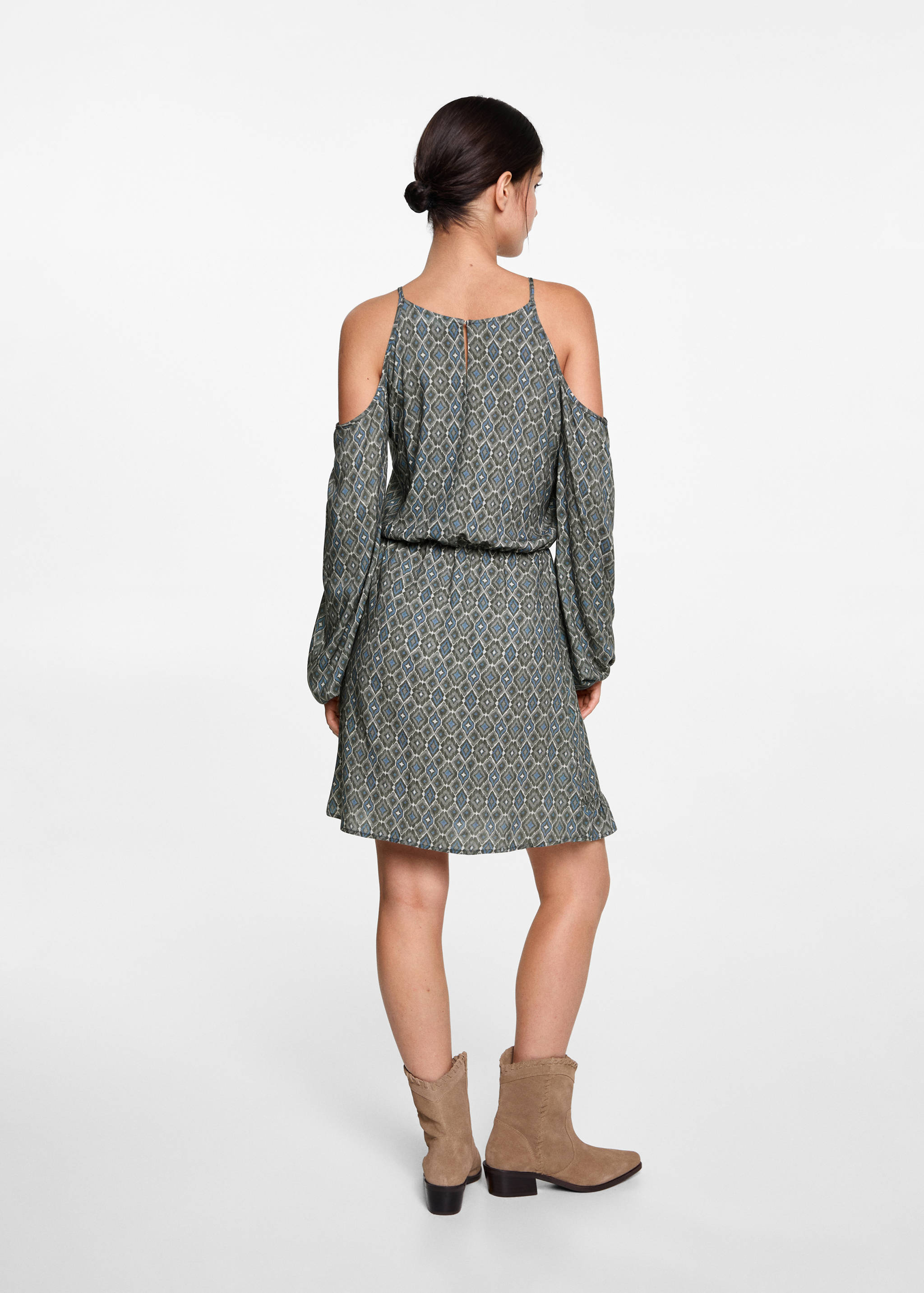 Vestido corto hombros descubiertos - Reverso del artículo