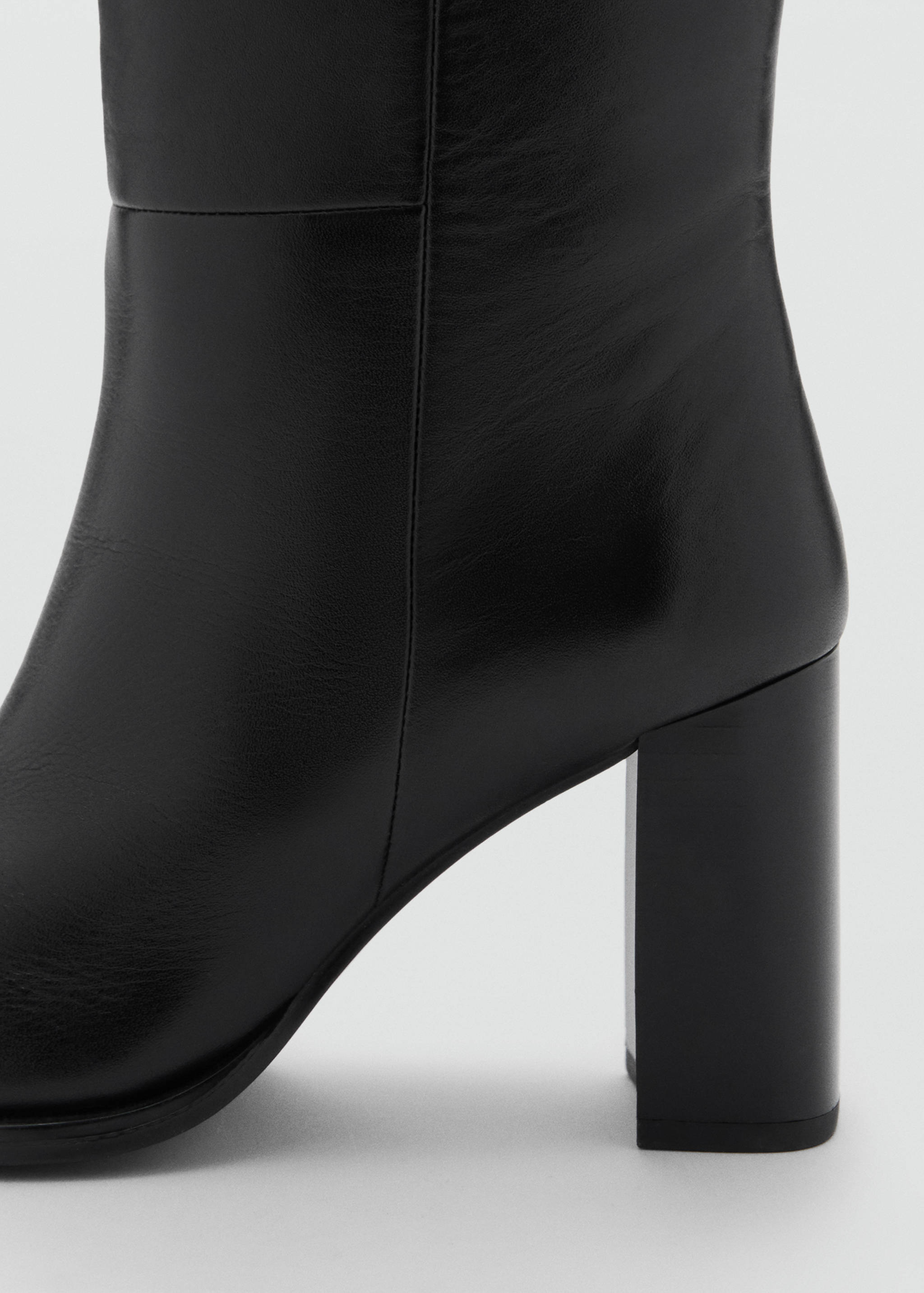 High heel leather boot - Details of the article 1
