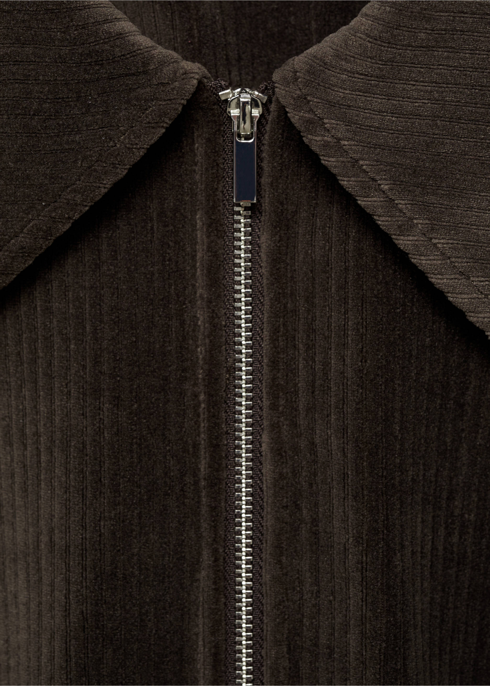 Bomberjacke aus Cord - Detail des Artikels 8, Khaki. Ref: 77077705-00.