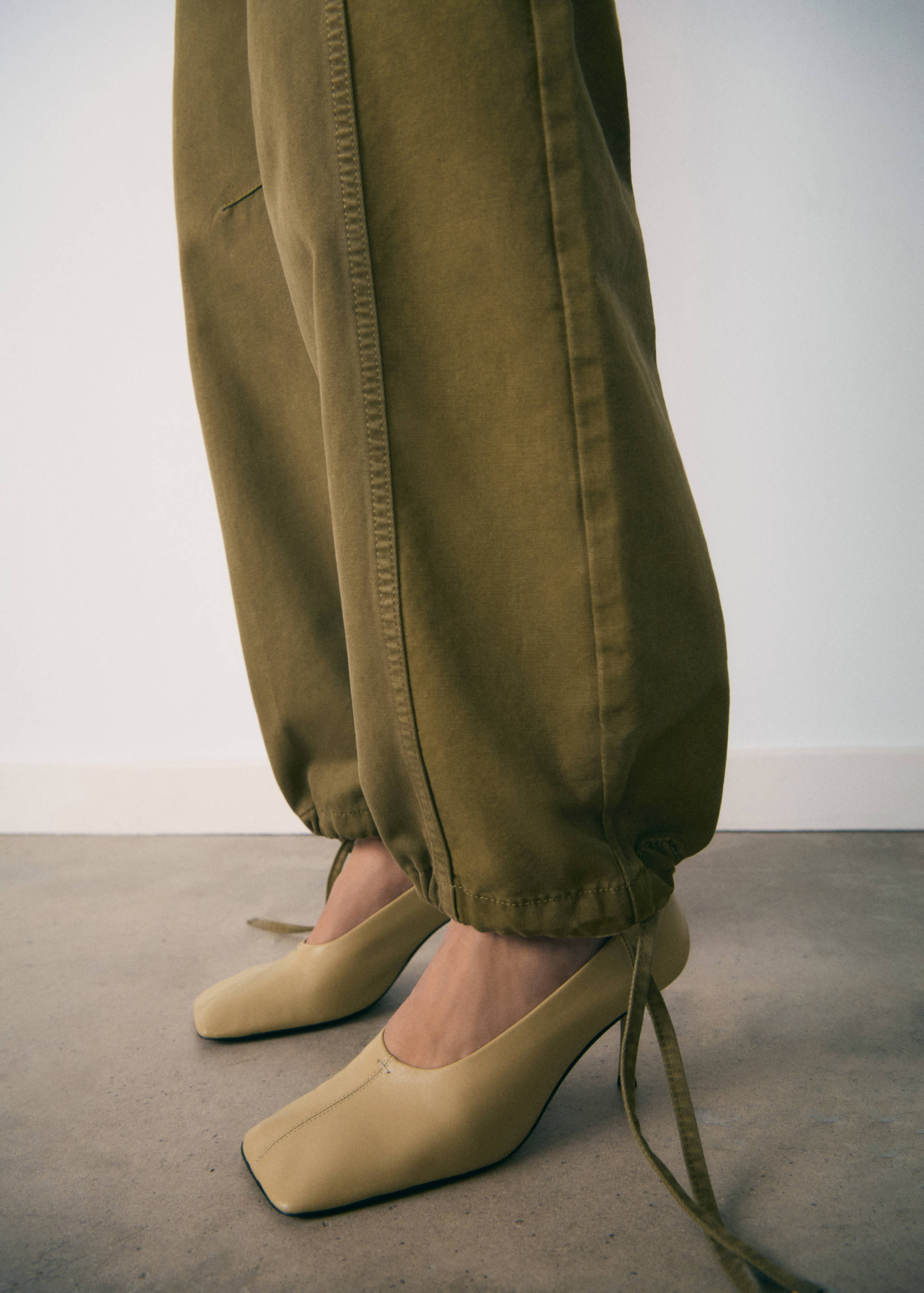 Square toe leather shoe - General plane