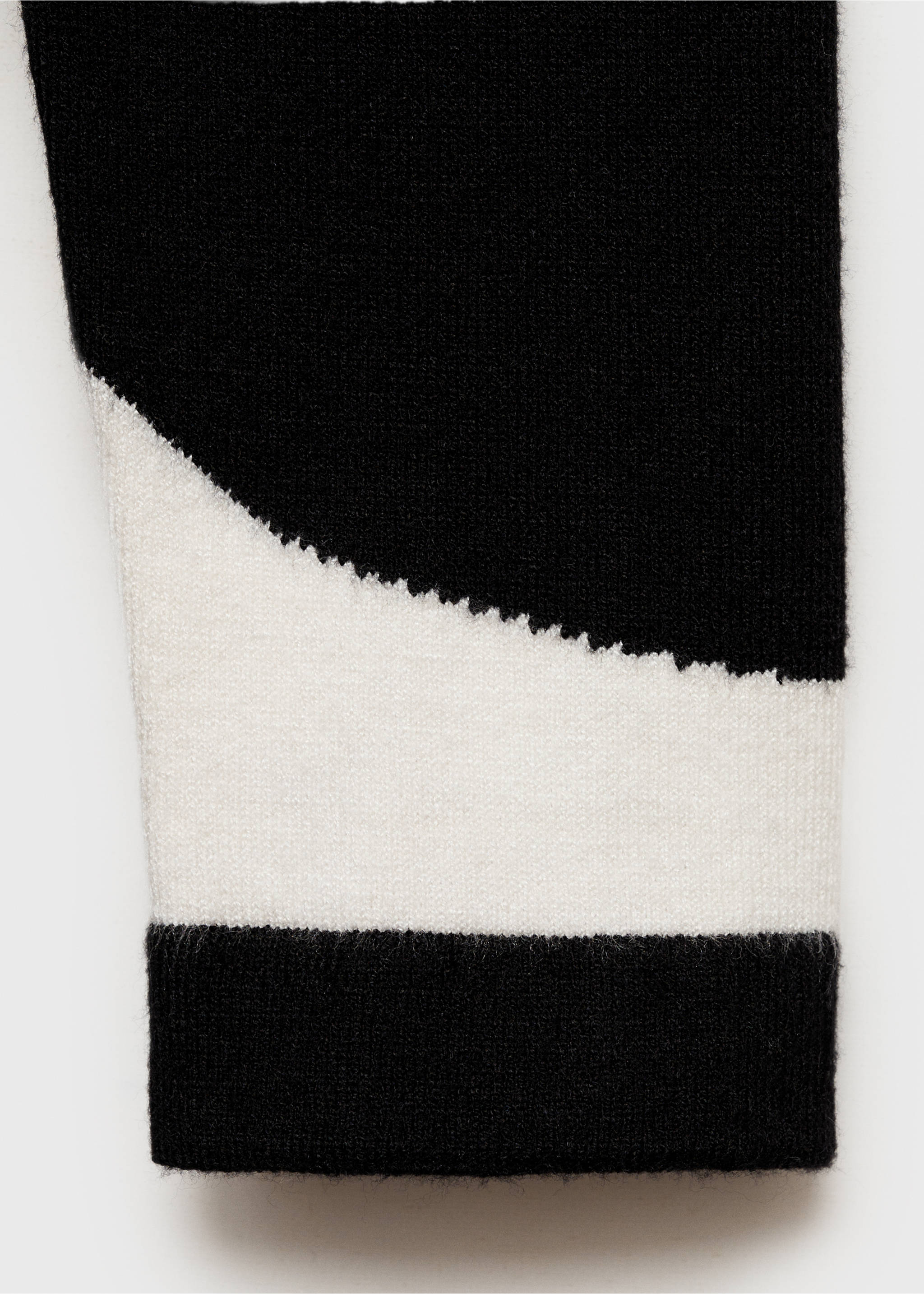 Midikleid mit halbhohem Kragen - Detail des Artikels 0, Schwarz. Ref: 77077718-00.