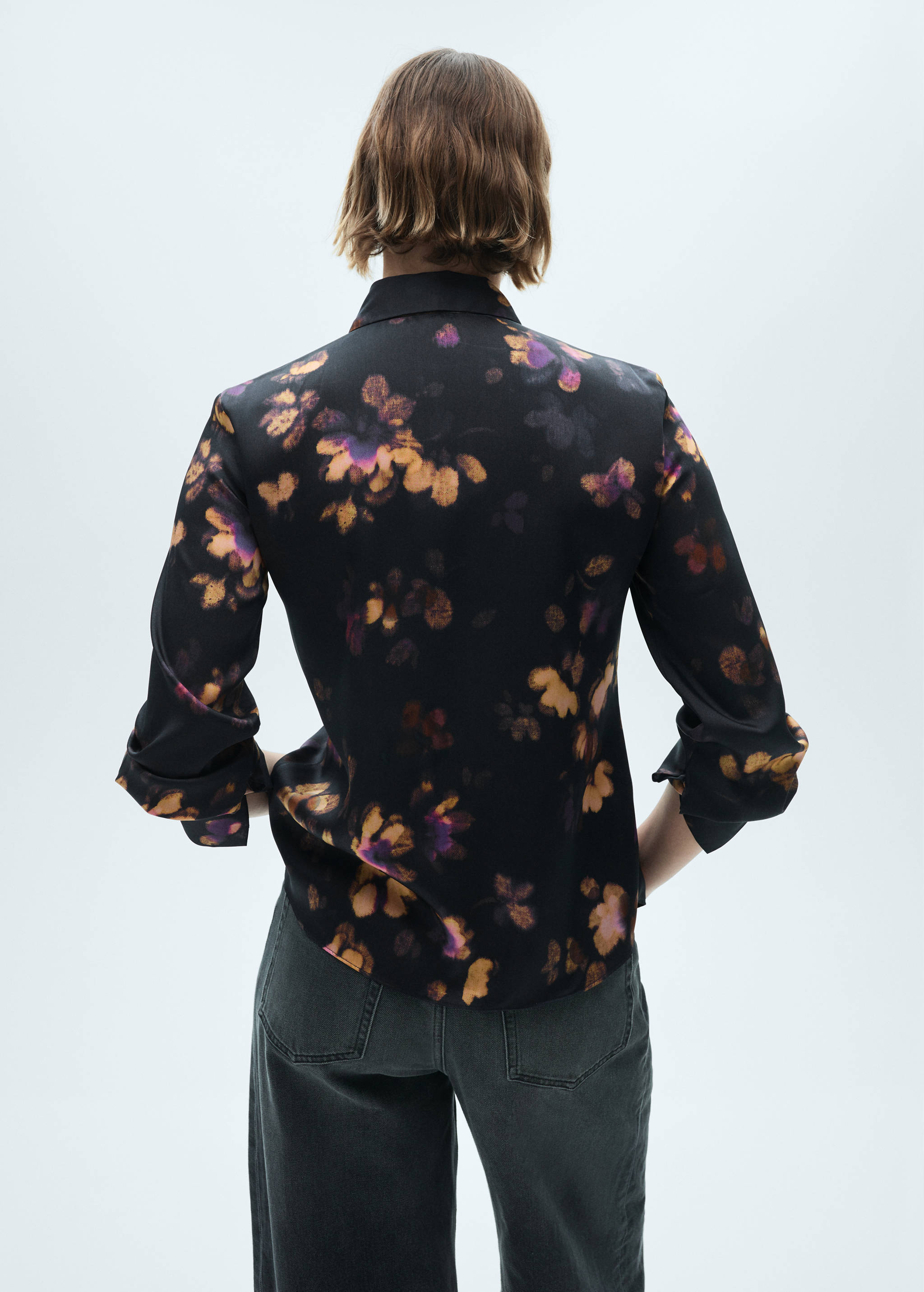 Satin print shirt - Reverse of the article