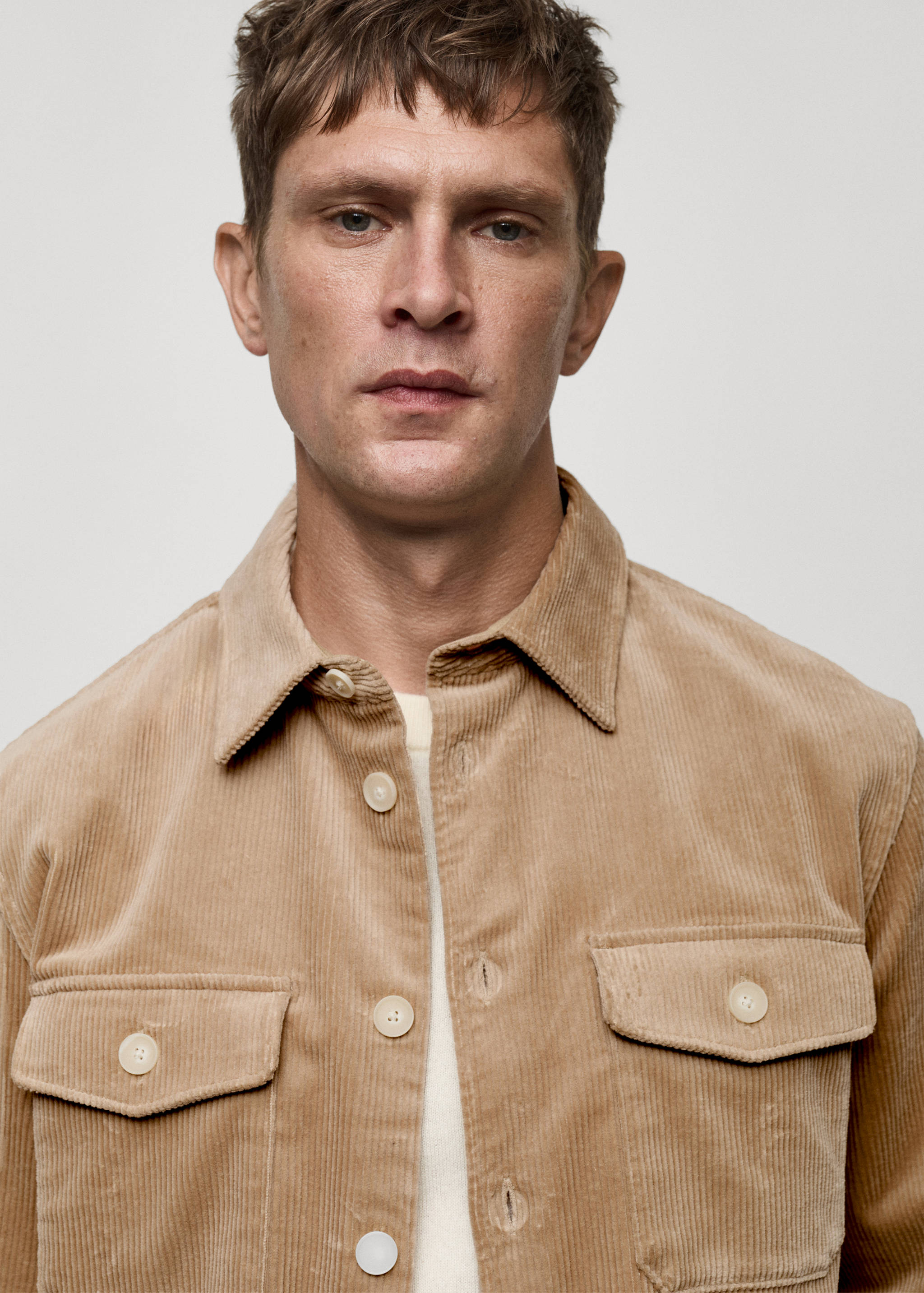 Corduroy overshirt with pockets - Details of the article 1