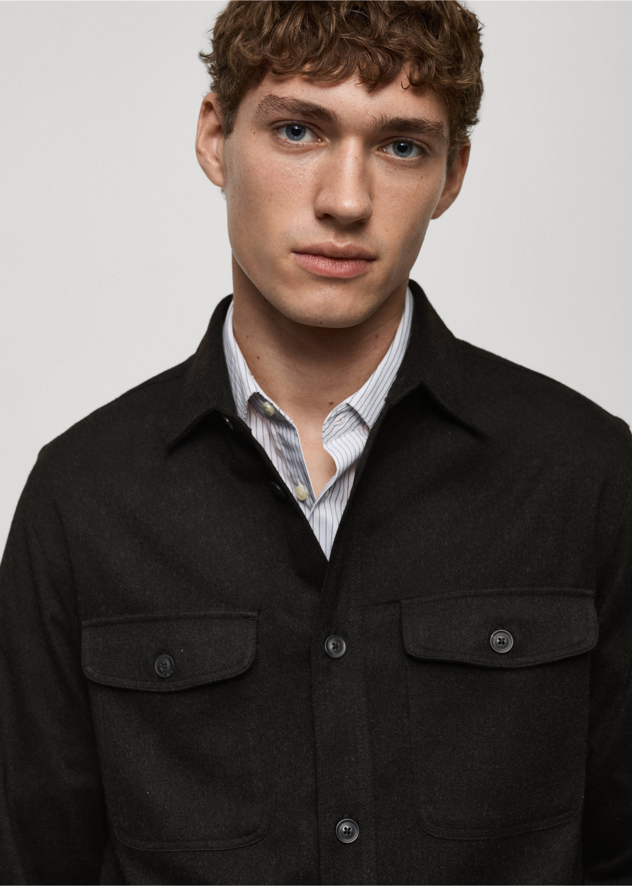 Regular-fit flannel overshirt with pockets - Details of the article 1, Dark Heather Grey. Ref: 77077922-00.