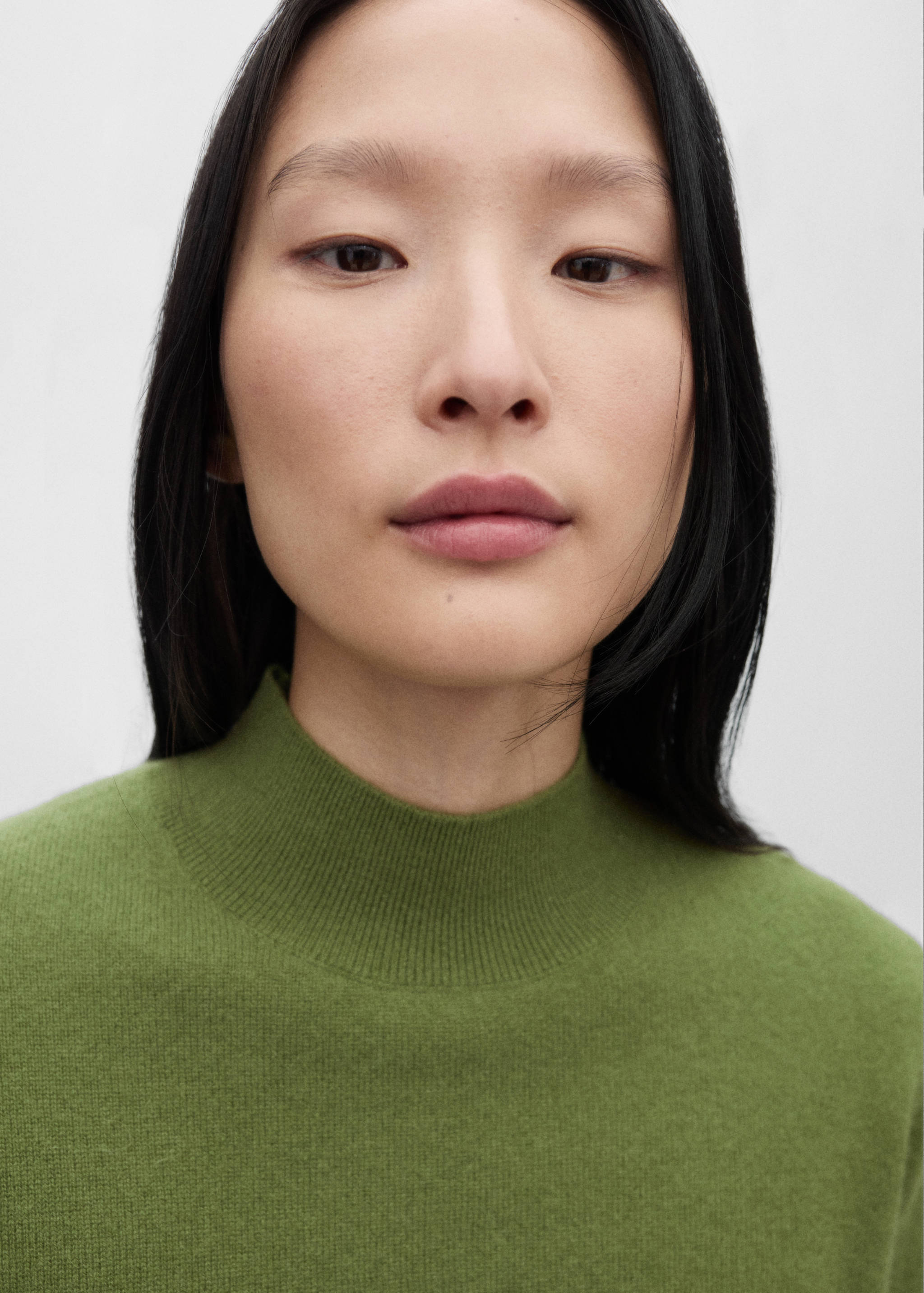 100% cashmere sweater with perkins neck - Details of the article 1