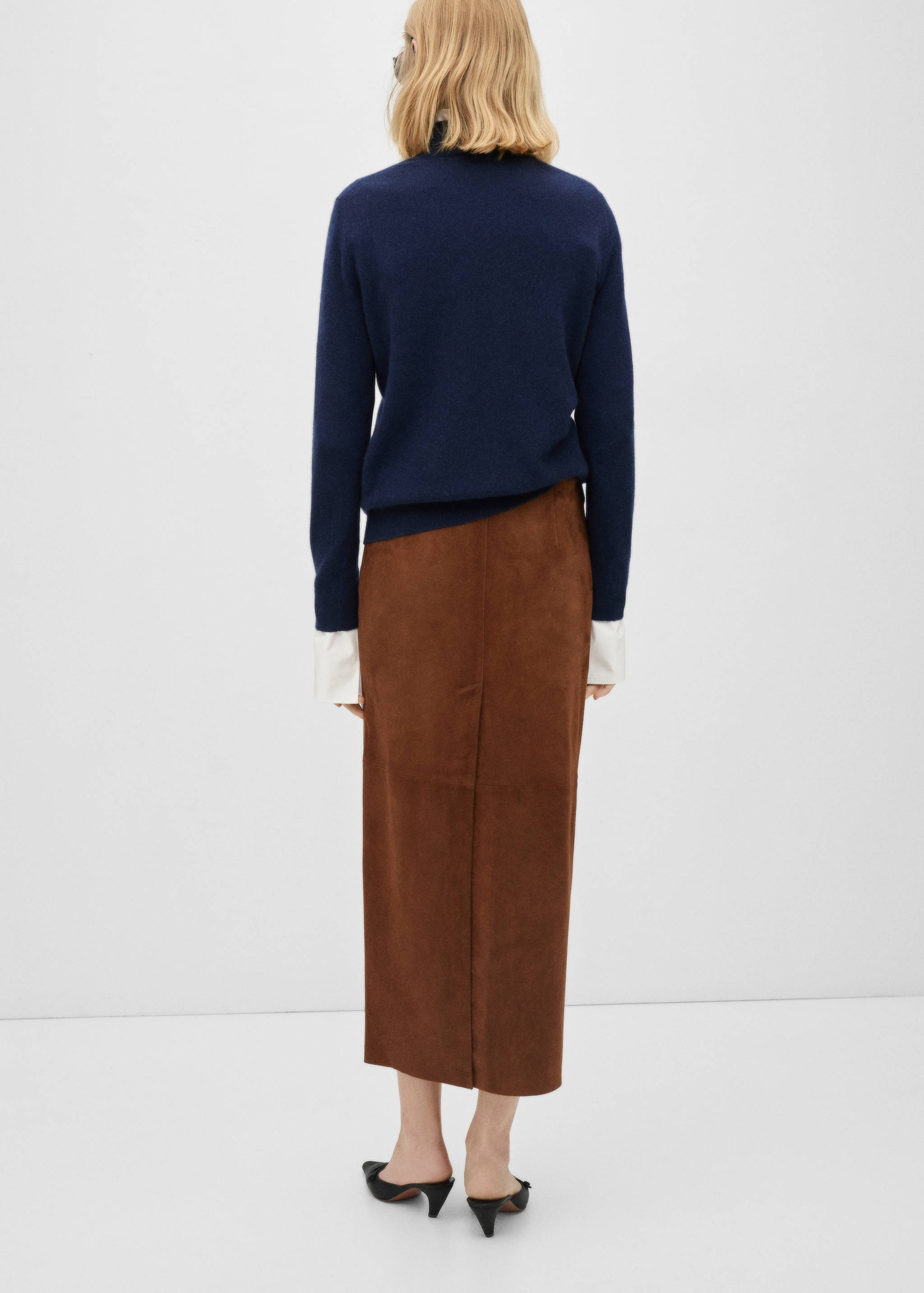 100% cashmere sweater with perkins neck - Reverse of the article