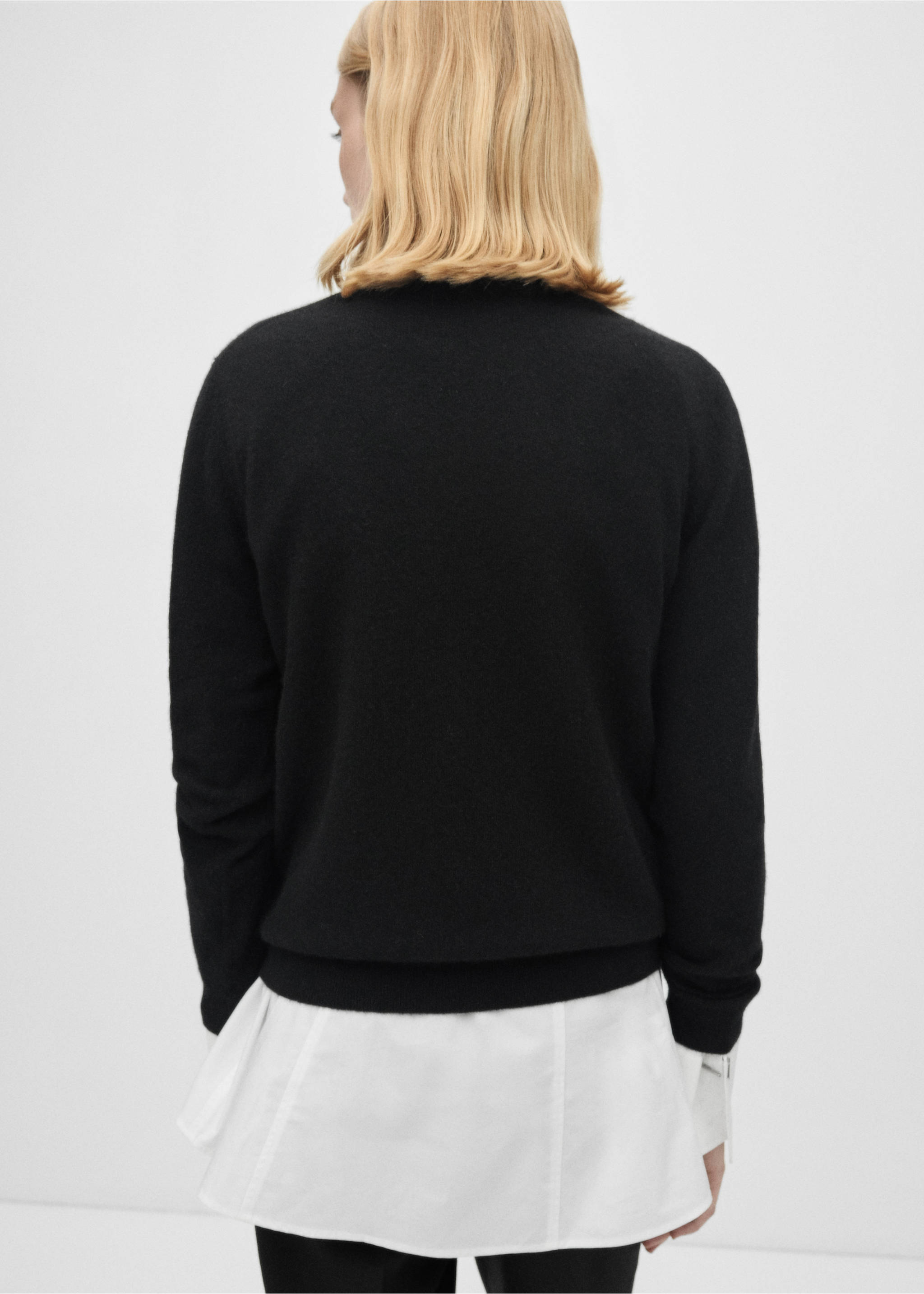 100% cashmere sweater with perkins neck - Reverse of the article, Black. Ref: 77078263-00.