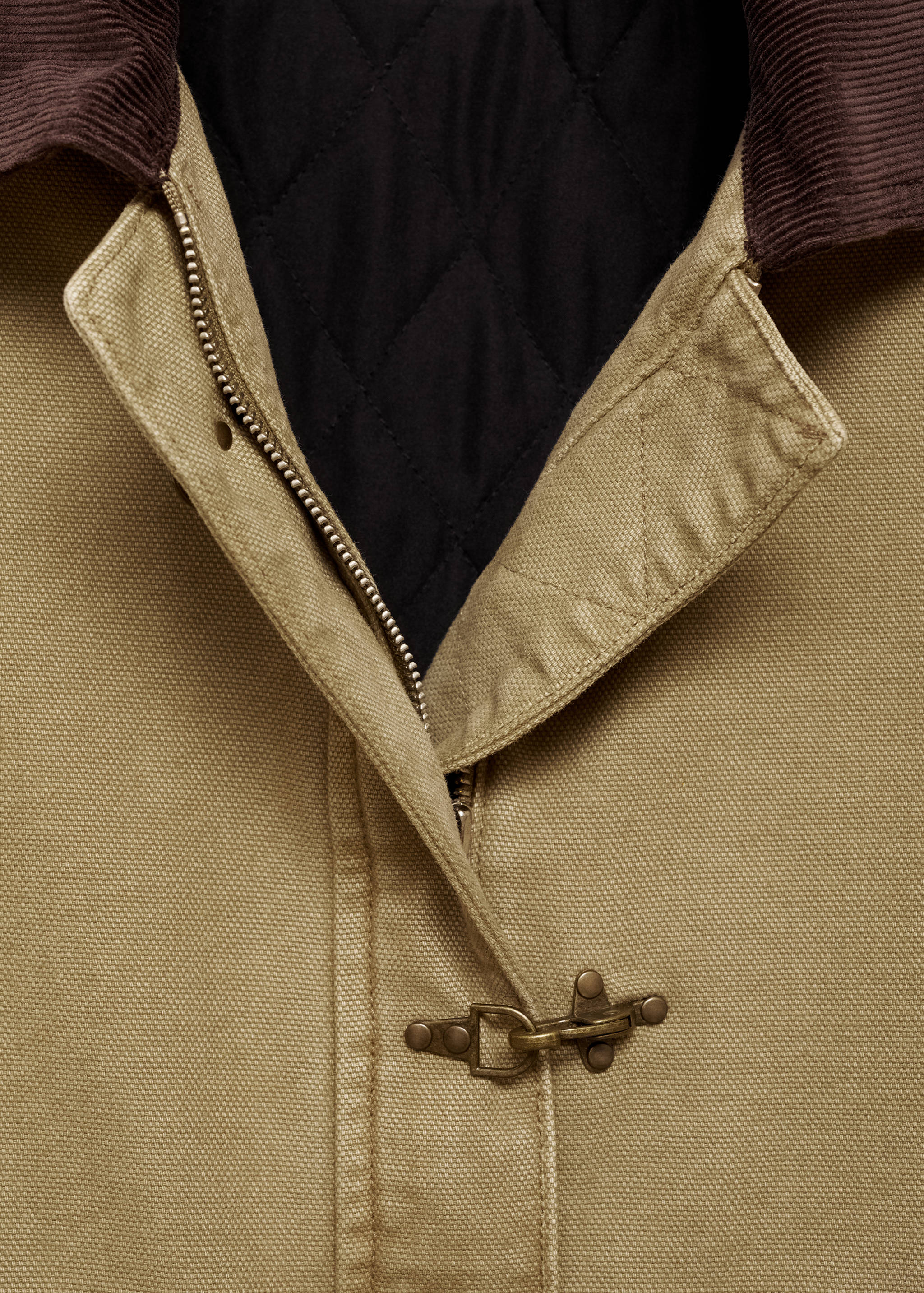barn jacket with contrasting collar and pockets - Details of the article 8