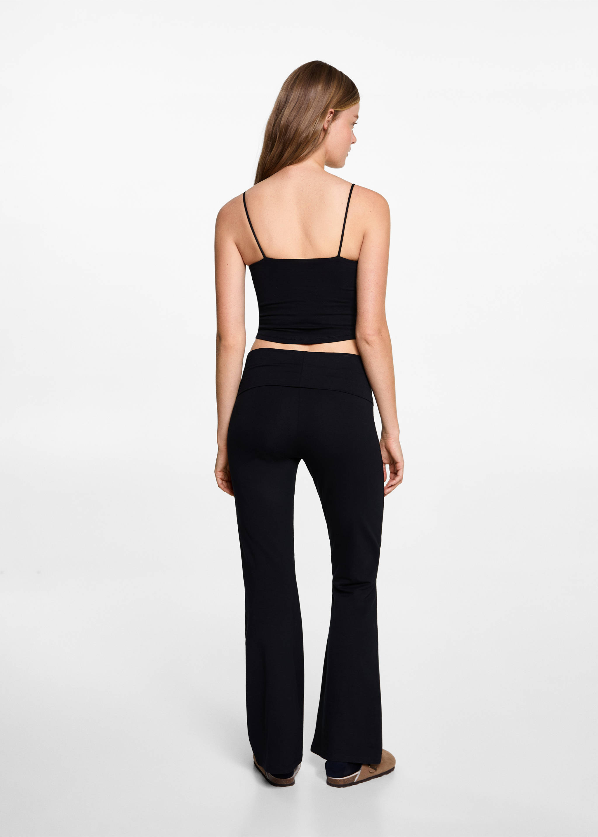 Bauchfreies Sport-Top - Rückseite des Artikels, Schwarz. Ref: 77078271-00.