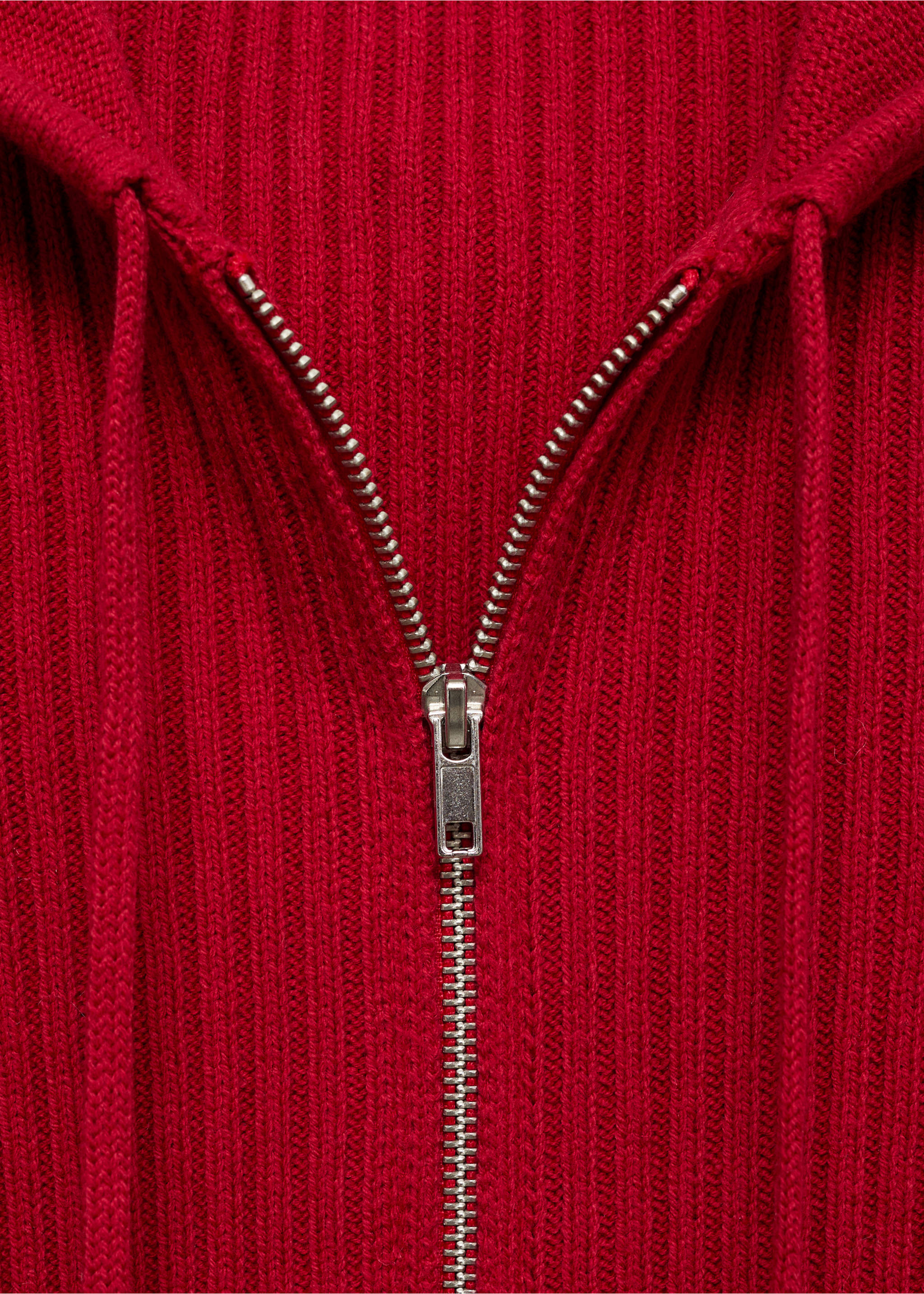 Gerippter Cardigan mit Kapuze - Detail des Artikels 8, Rot. Ref: 77078633-00.