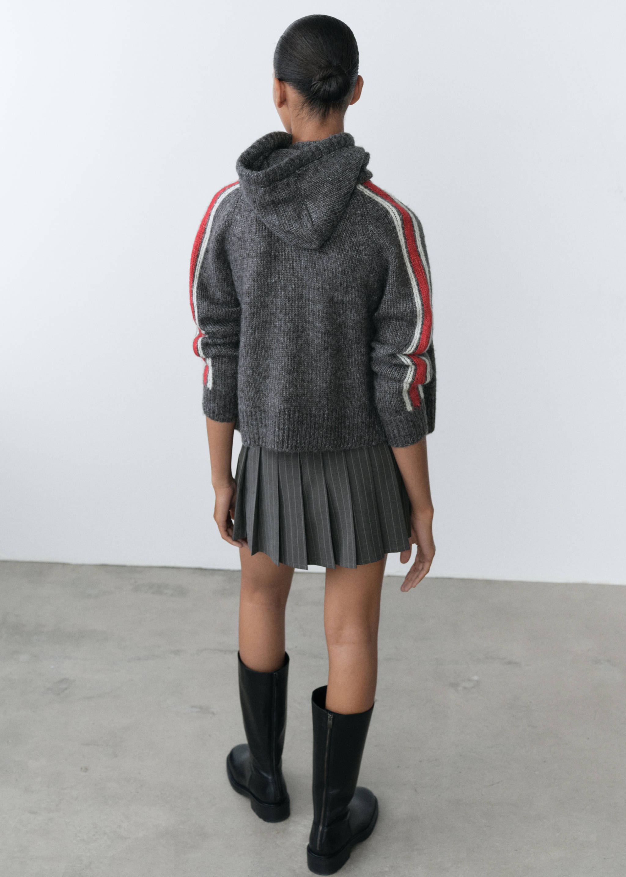 Skort with pinstripe pleats - Reverse of the article