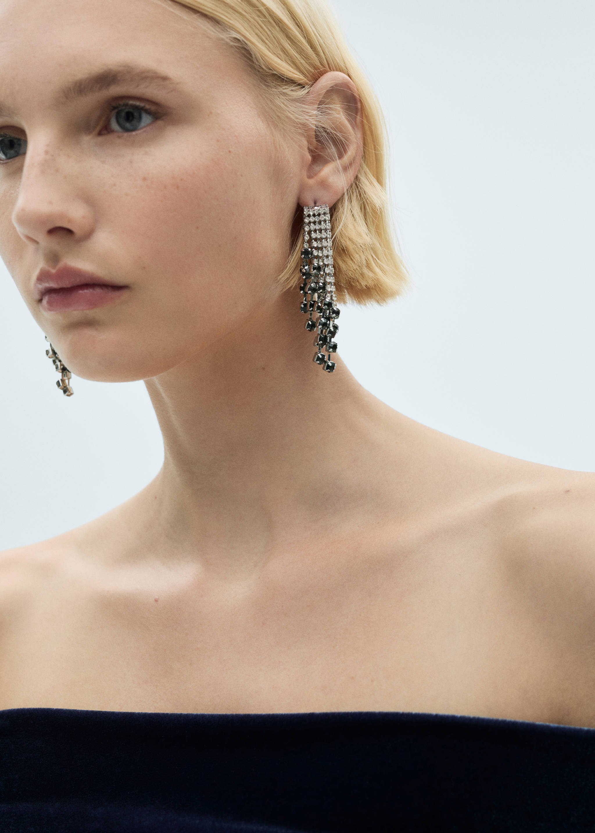 Robe velours épaules dénudées - Détail de l'article 1