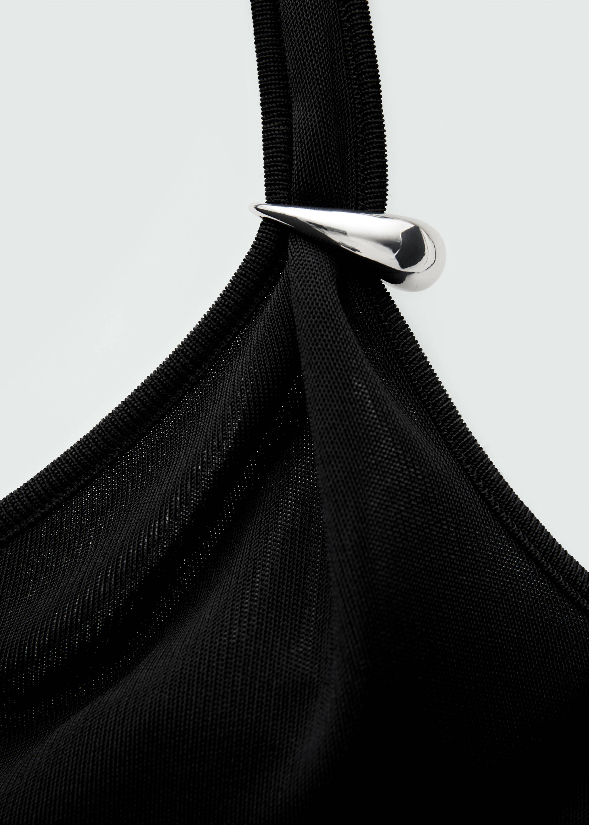 Asymmetrisches rückenfreies Strickkleid - Detail des Artikels 8, Schwarz. Ref: 77079073-00.