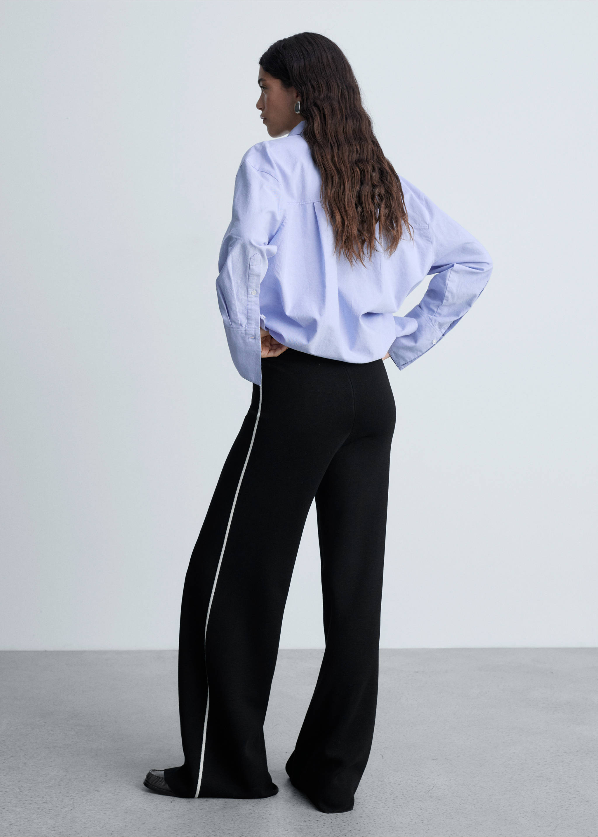 Contrast stripe straight trousers - Reverse of the article, Black. Ref: 77079076-00.