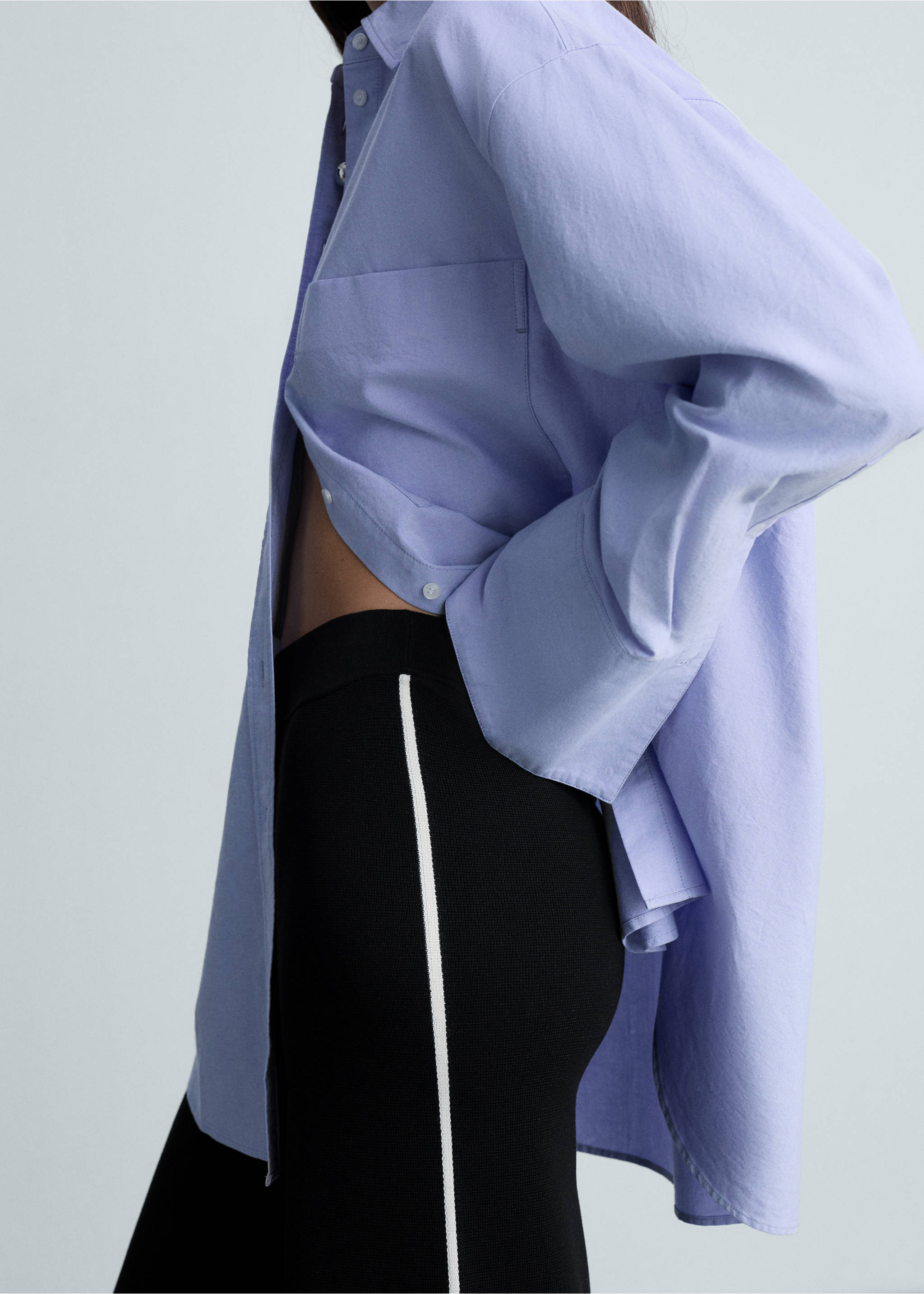 Contrast stripe straight trousers - Details of the article 6, Black. Ref: 77079076-00.