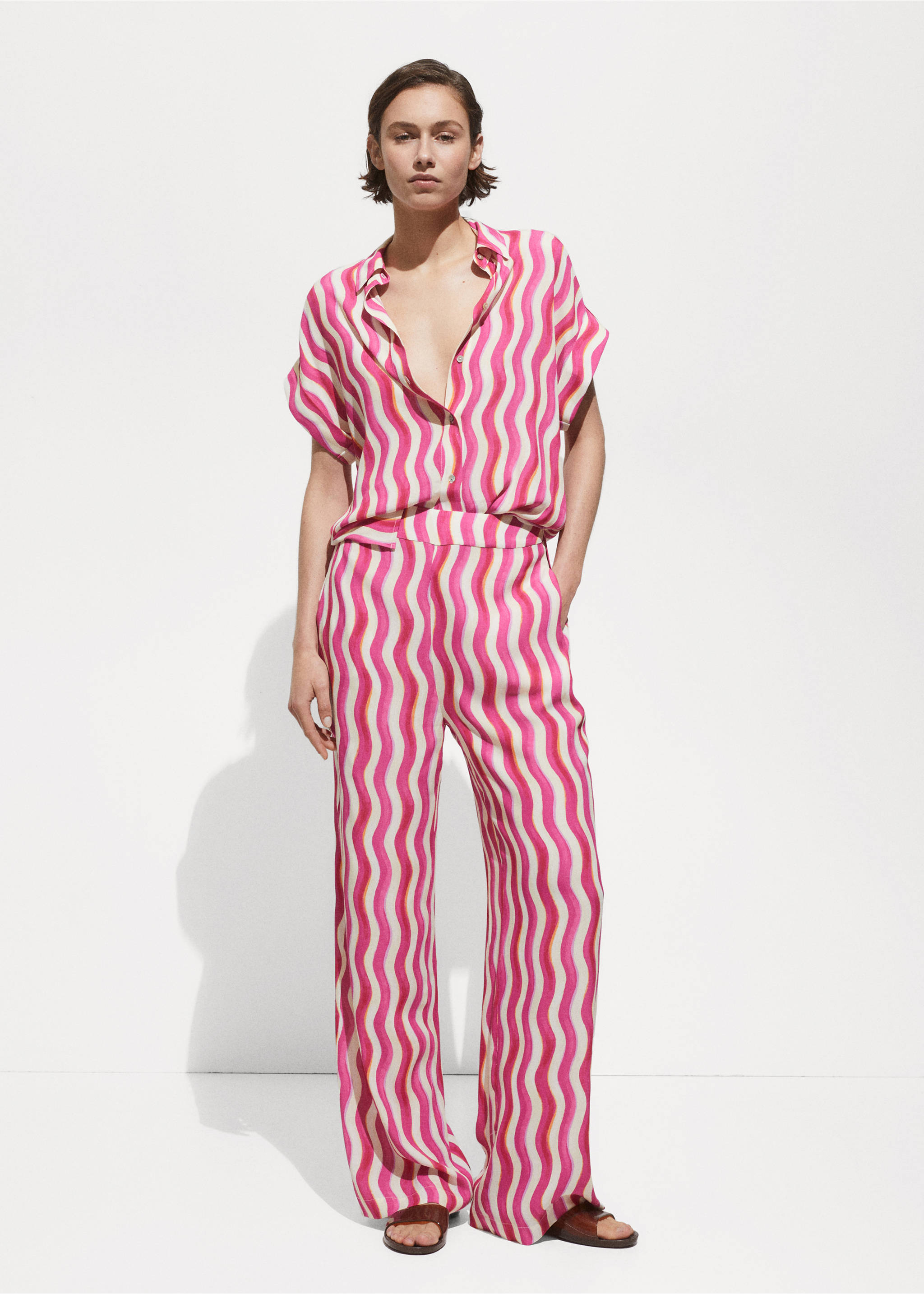 Rövidujjú póló mintával - Általános sík, Fukszia. Ref: 77080343-00.