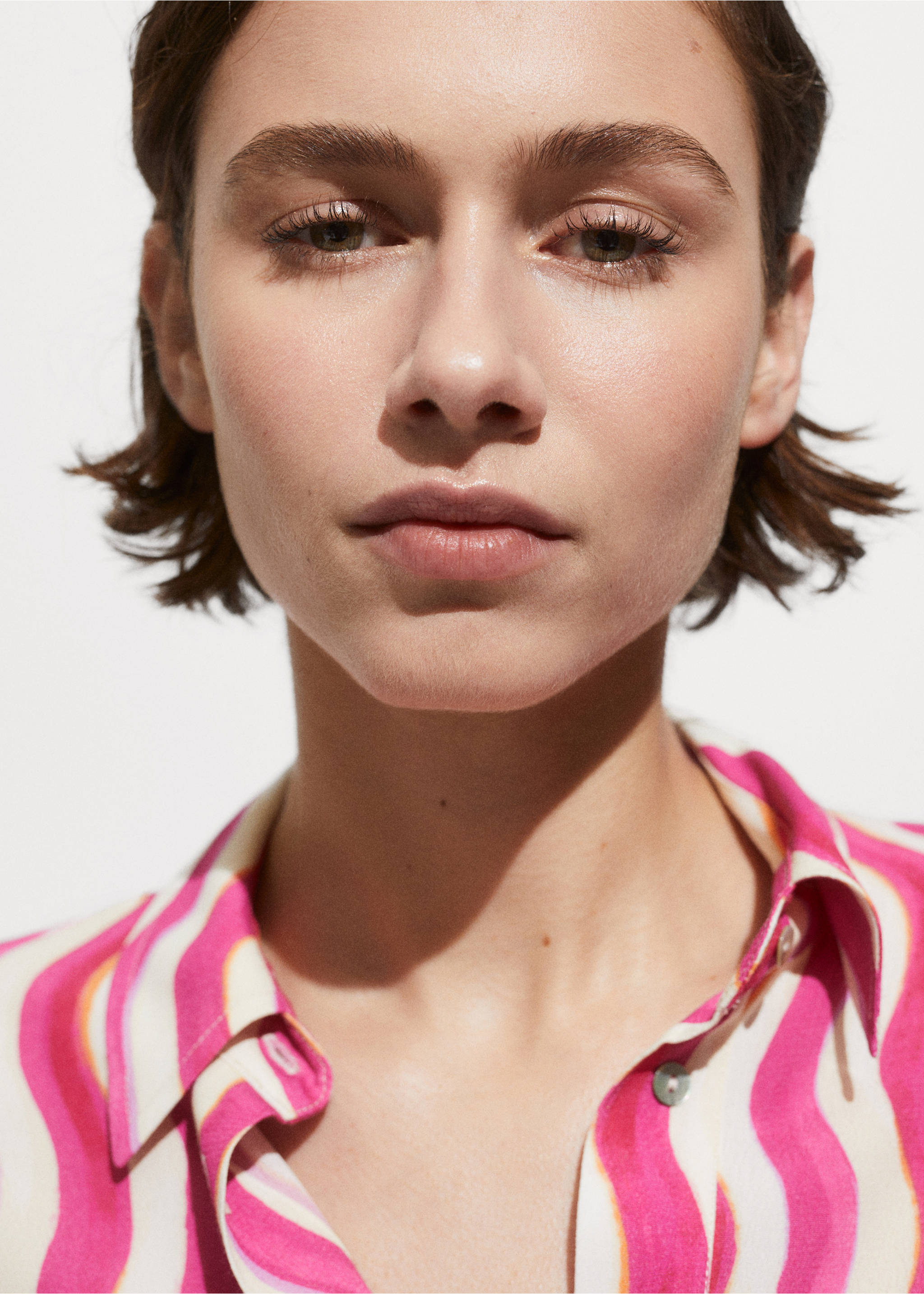 Rövidujjú póló mintával - A termék adatai 1, Fukszia. Ref: 77080343-00.