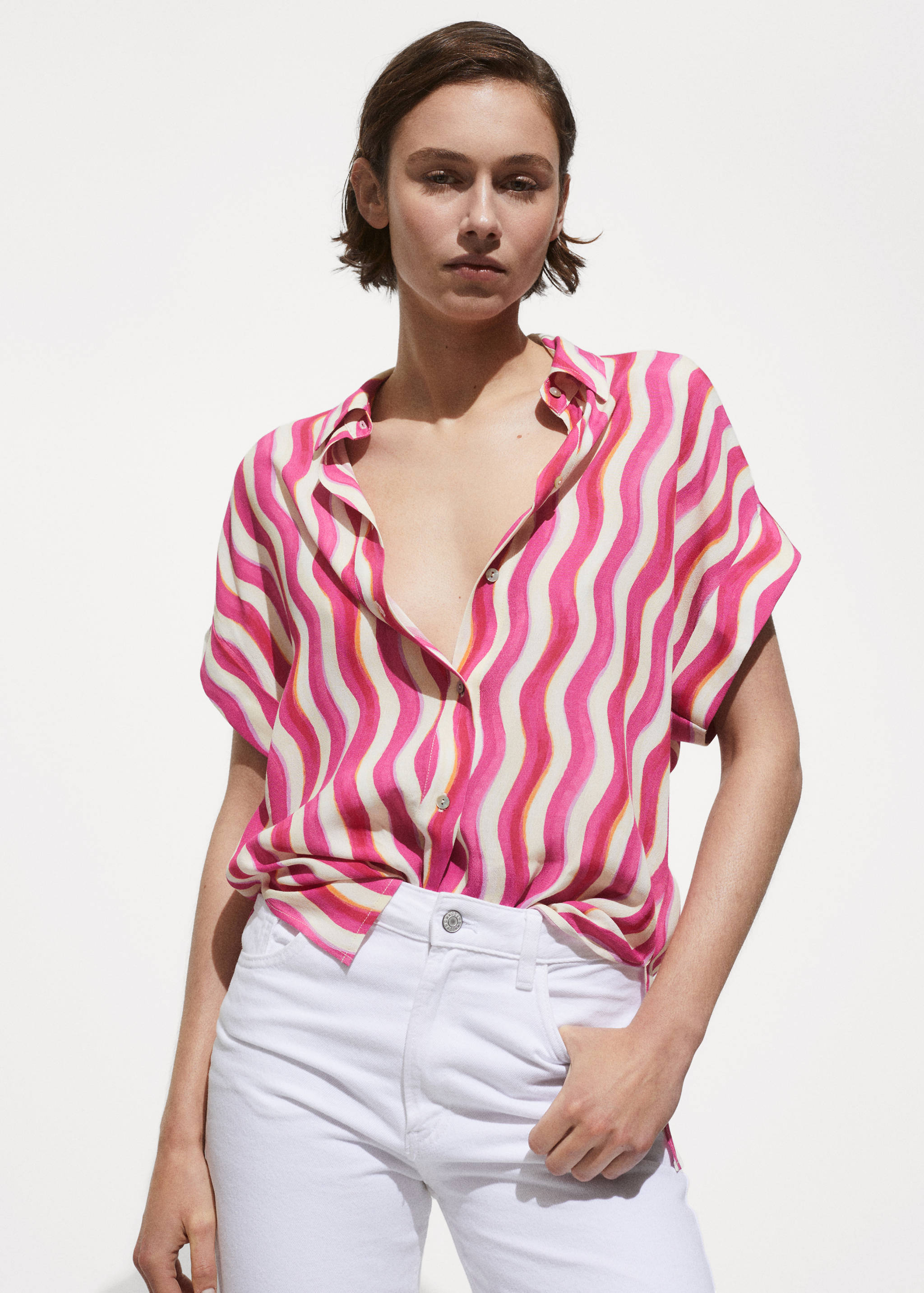 Printed short-sleeved shirt - Details of the article 2